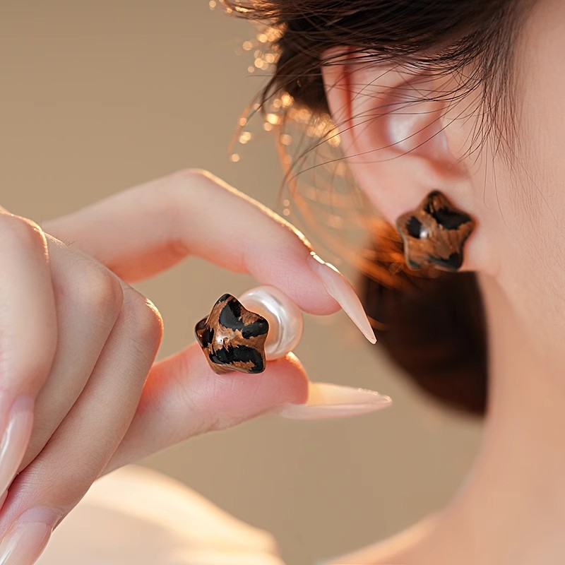 复古豹纹耳钉美拉德秋冬星星火爆款耳环两戴新款高级感耳饰女4283