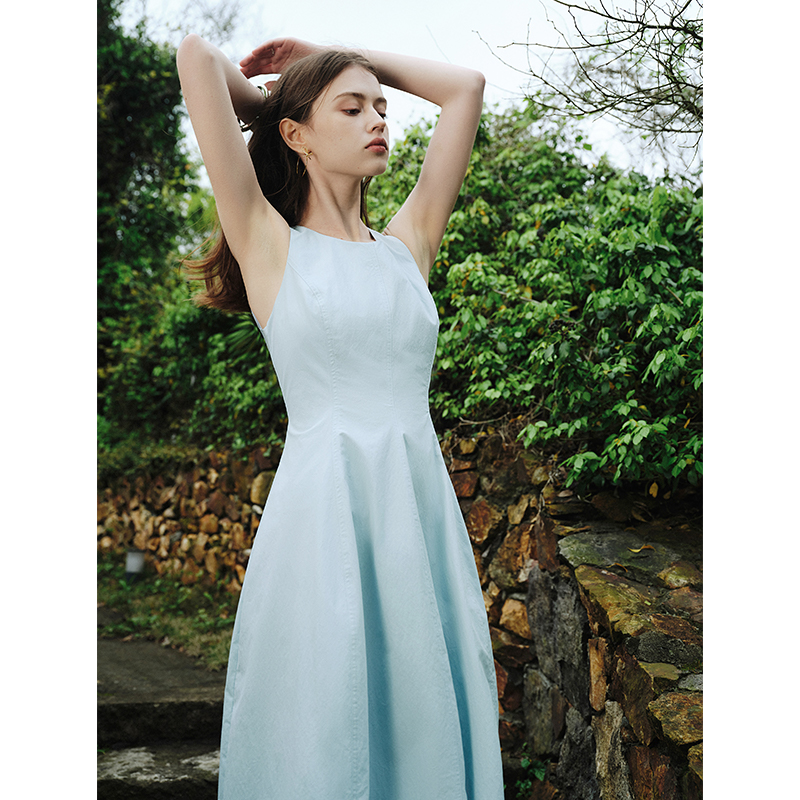 范思蓝恩气质收腰无袖显瘦新款短袖海边腰精裙24FS12489/12730