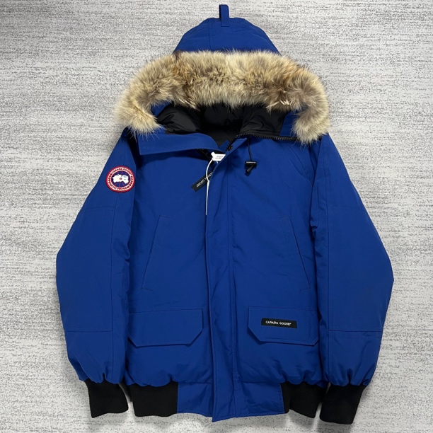 【canada goose】加拿大鹅 XS蔚洋蓝色飞行员chilliwack羽绒服 99新