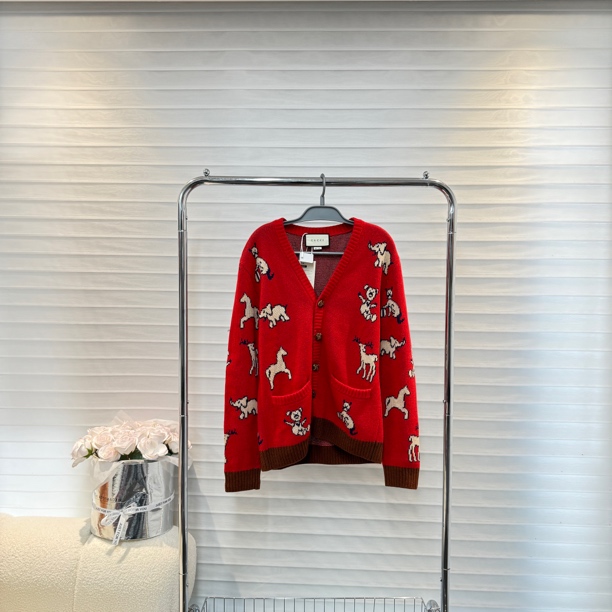 99新/GUCCI/古驰/gucci小猪满印针织开衫/xs码/公价1.3w