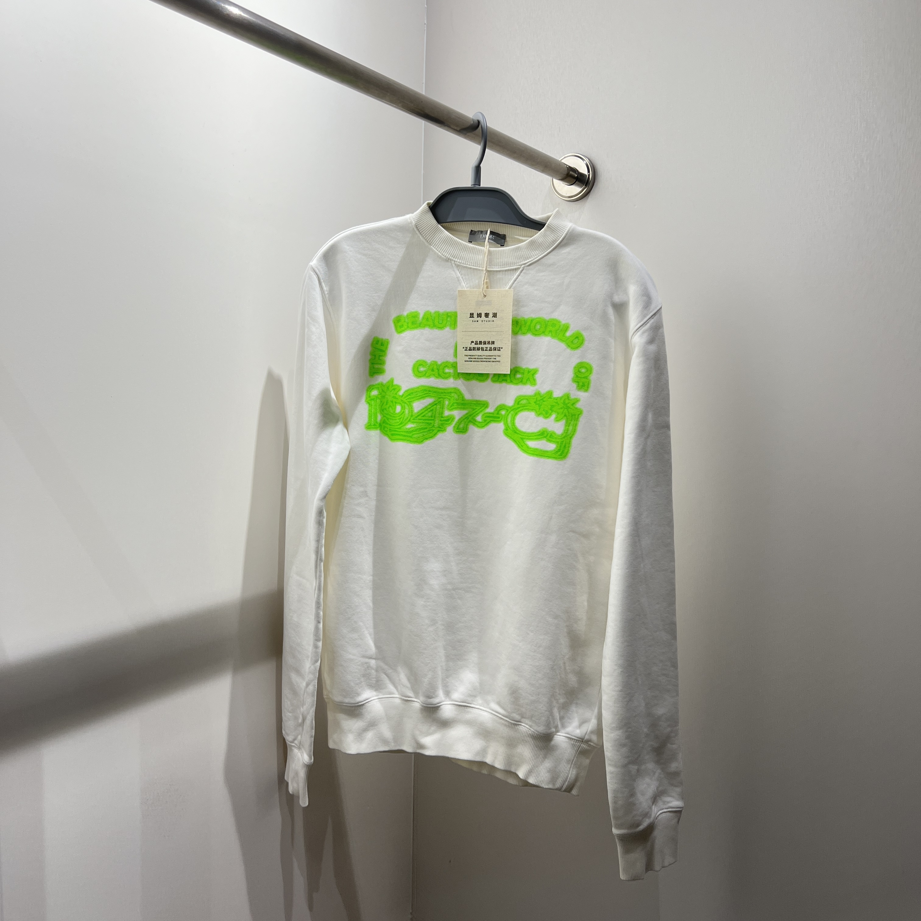 99新 DIOR/迪奥 y17 99新 联名Travis Scott标语字母卫衣 xs码