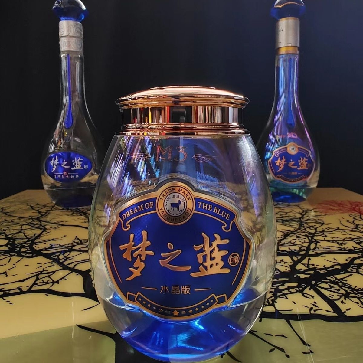 梦之蓝茶叶罐，梦3水晶版酒瓶创意改造的茶叶罐