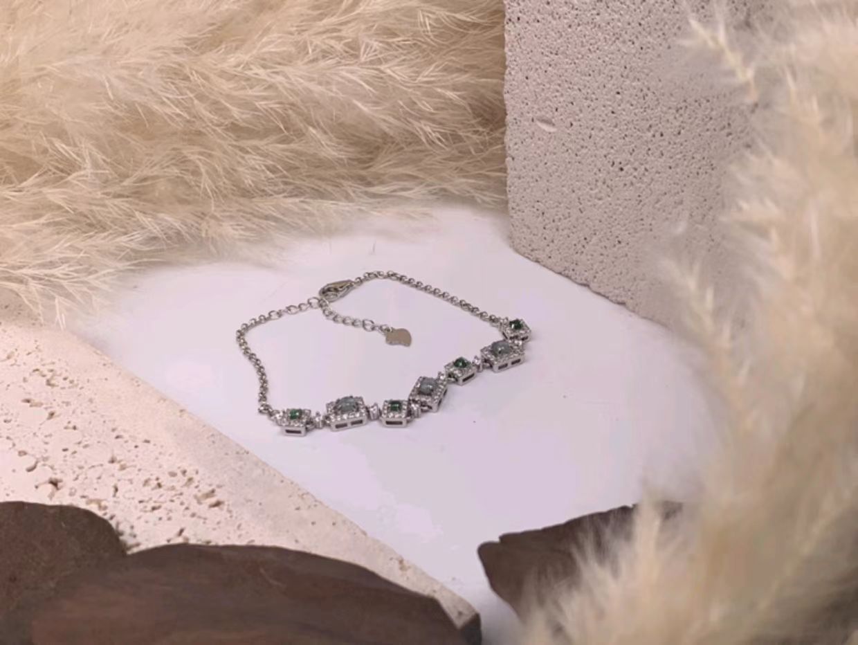 【要努力】B387 翡翠银s925镶嵌 翡翠三蓝四绿方手链