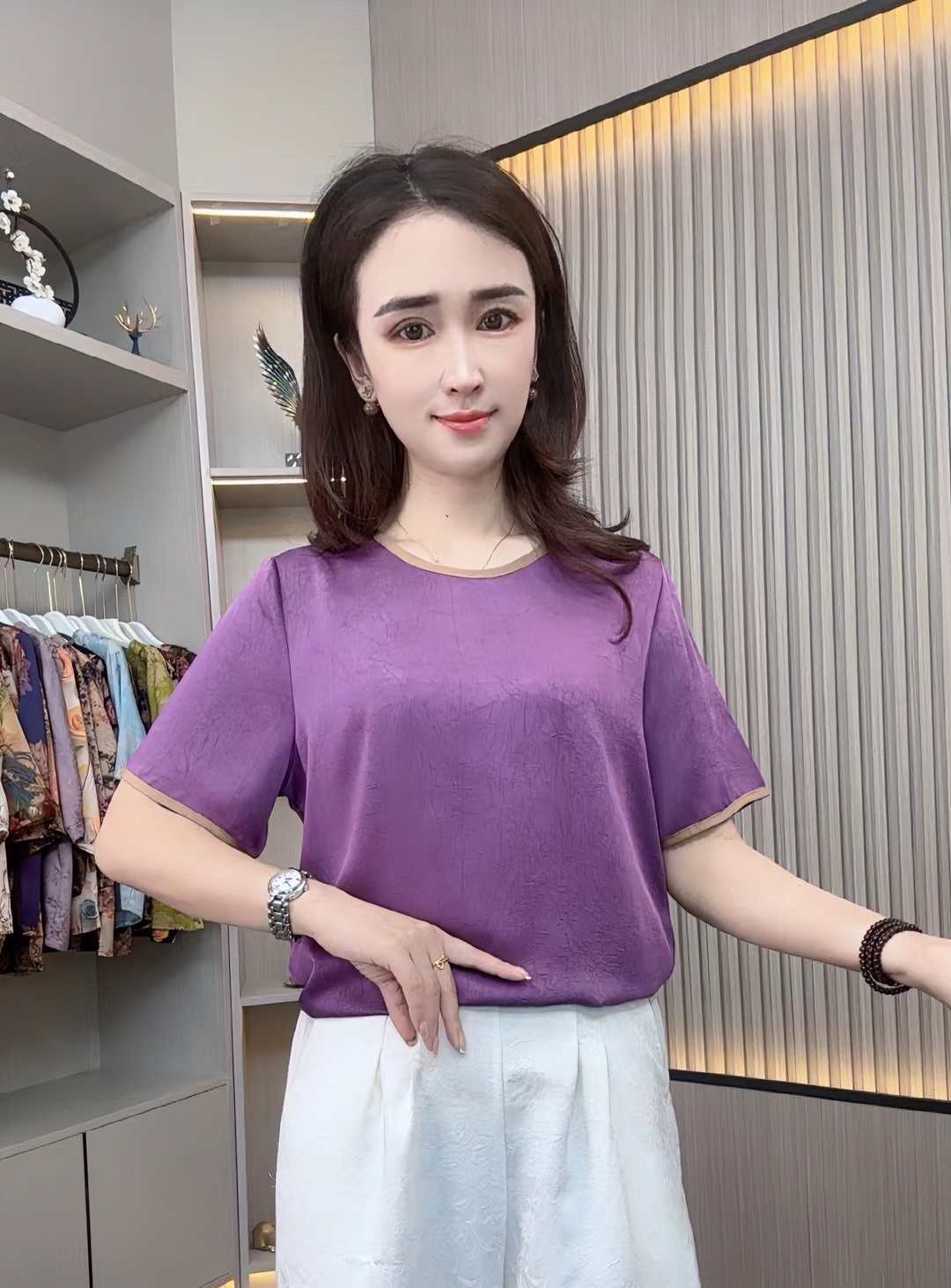 宽松夏季高端短袖妈妈装高端时尚洋气遮肚显瘦百搭气质圆领小衫