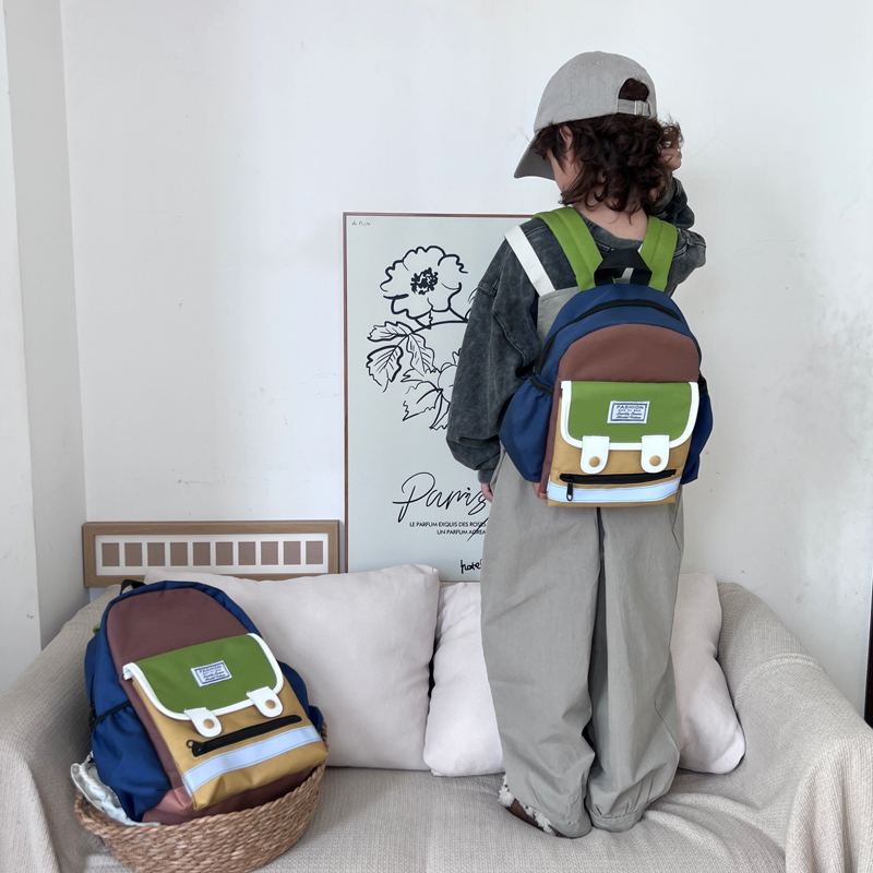 儿童书包新款男女童幼儿园双肩包小学生一年级超轻大容量防水背包