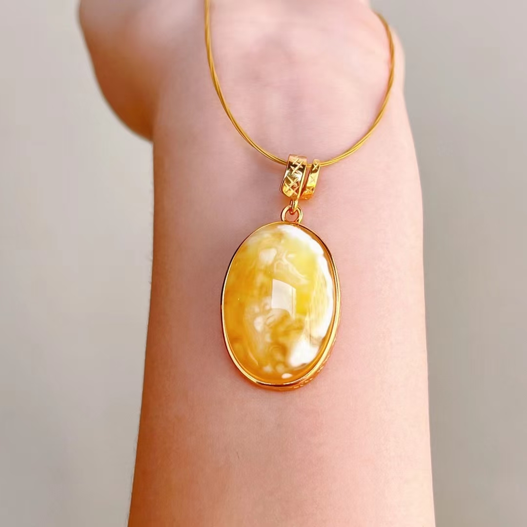 橘色老蜜蜡吊坠925银镀金镶嵌款气质轻奢时尚方形款坠链精美素款