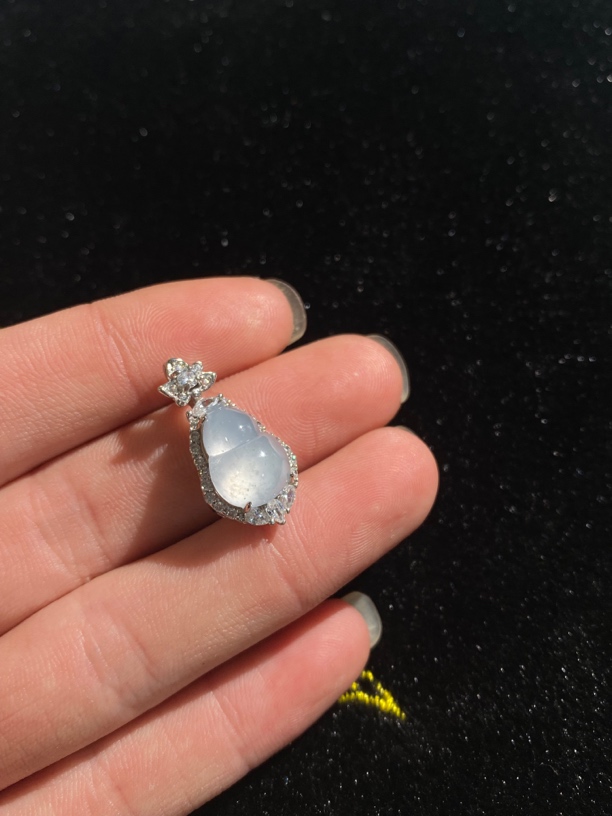 缅料天然翡翠A货 葫芦吊坠