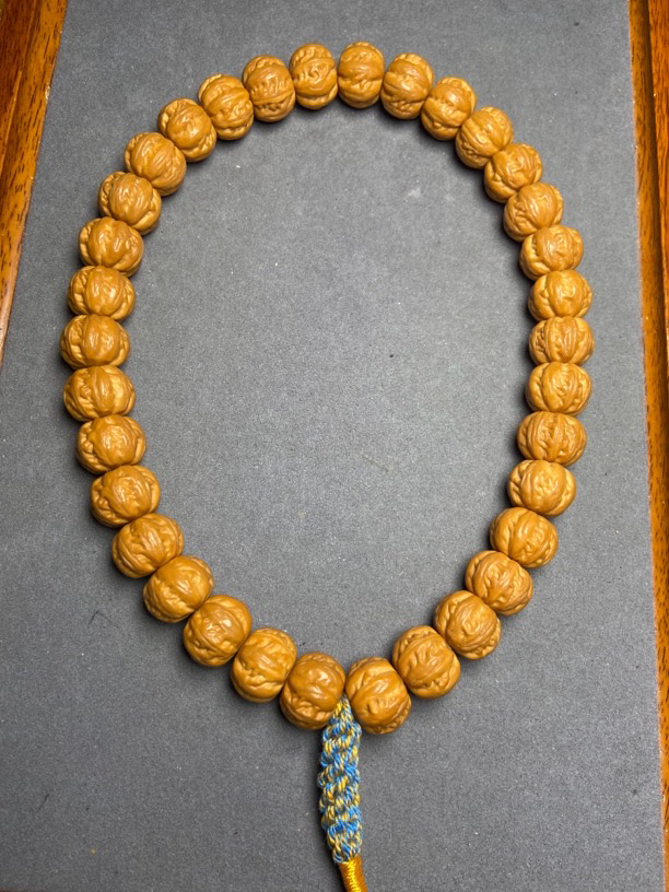 猴头核桃聚宝盆雕刻龙纹粗筋京八棱文玩手串手持34颗