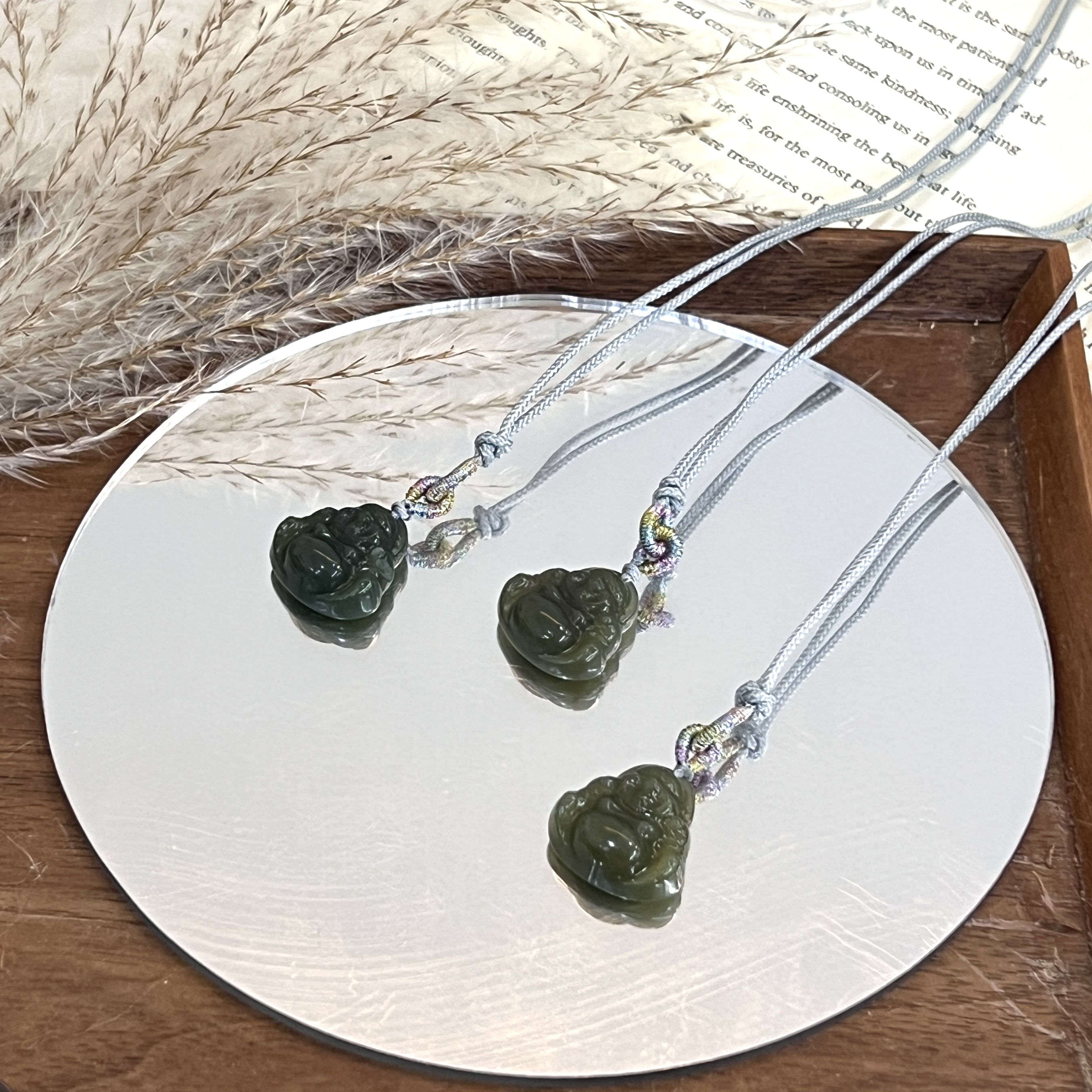 【荷香】DM1021和田玉佛公吊坠多样性发一