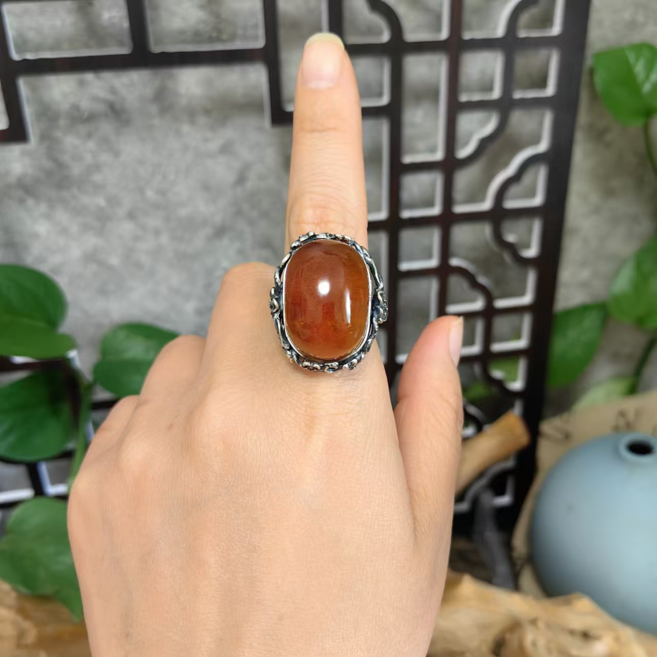 LYliuyng天然琥珀蜜蜡戒指品质独特色系手工银戒指复古风格银镶嵌