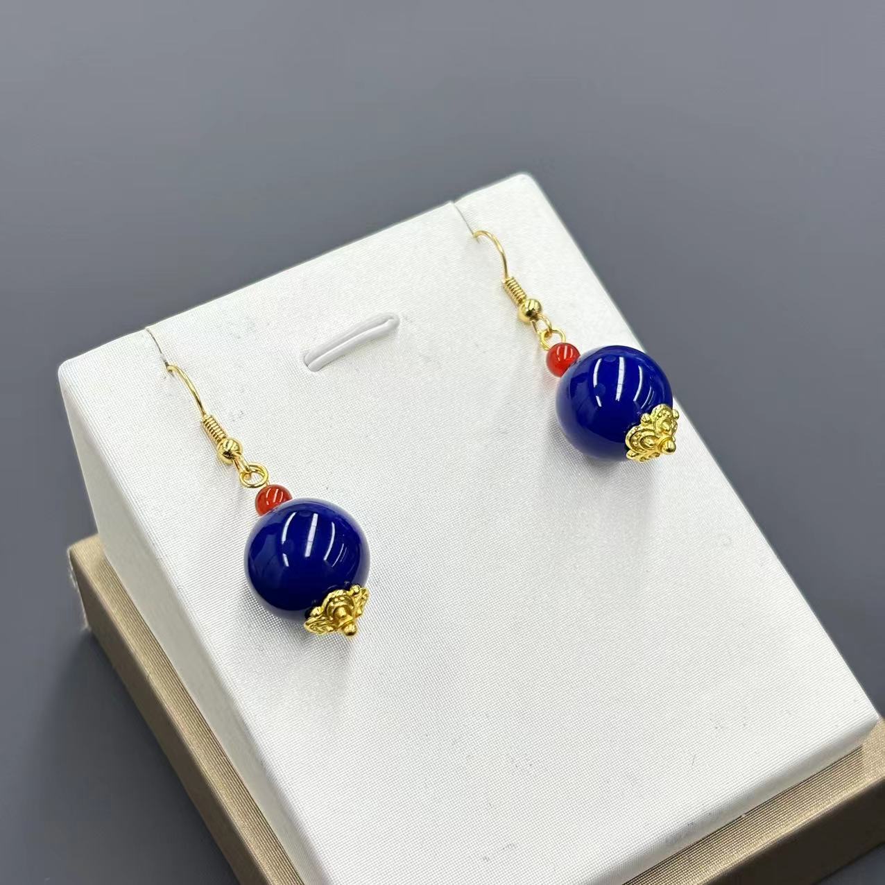 【符老板】y2450-国风设计款舒俱星际蓝玛瑙圆珠耳坠-赠礼盒