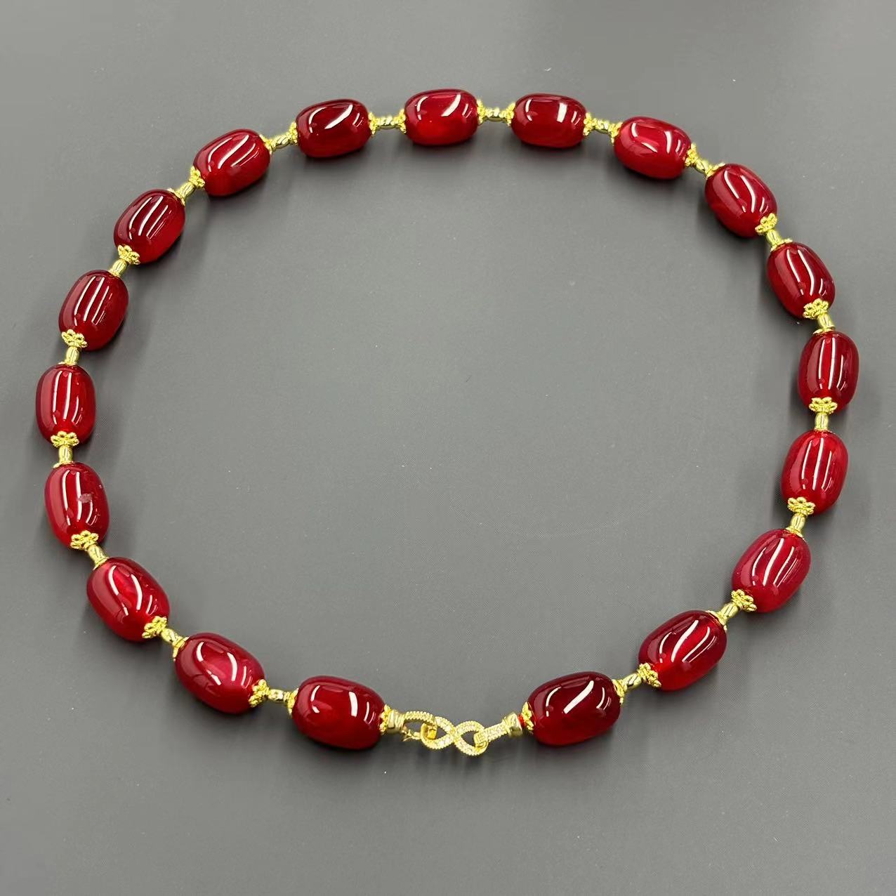 【符老板】x632-复古设计款红景玛瑙桶珠项链串-赠礼盒-合金