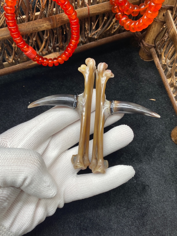 鸡爪骨，鸡蹬子钥匙扣挂件，下单带油配饰手套