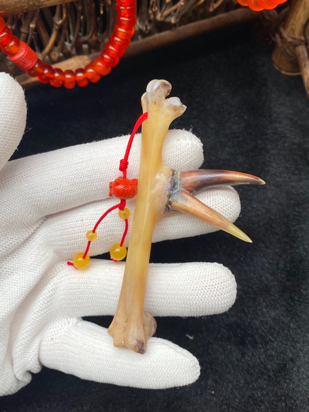 鸡爪骨，鸡蹬子钥匙扣挂件，下单带油配饰手套