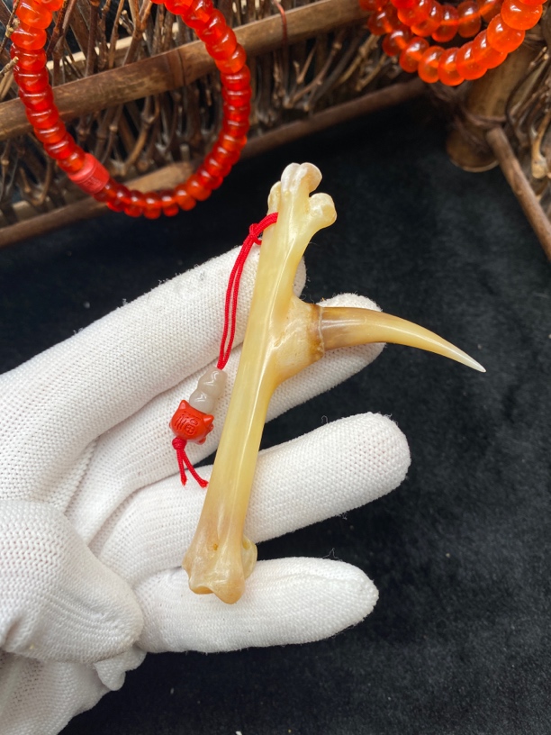 鸡爪骨，鸡蹬子钥匙扣挂件，下单带油配饰手套
