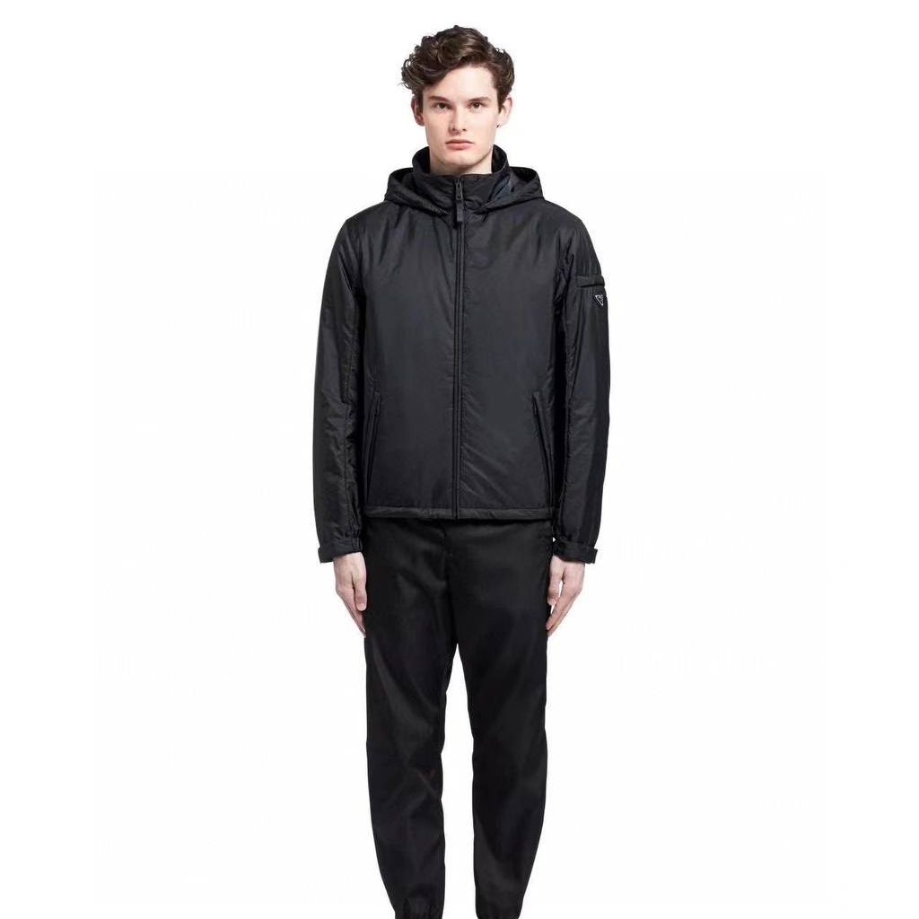 Prada/普拉达三角牌连帽袖标棉服冬季男款