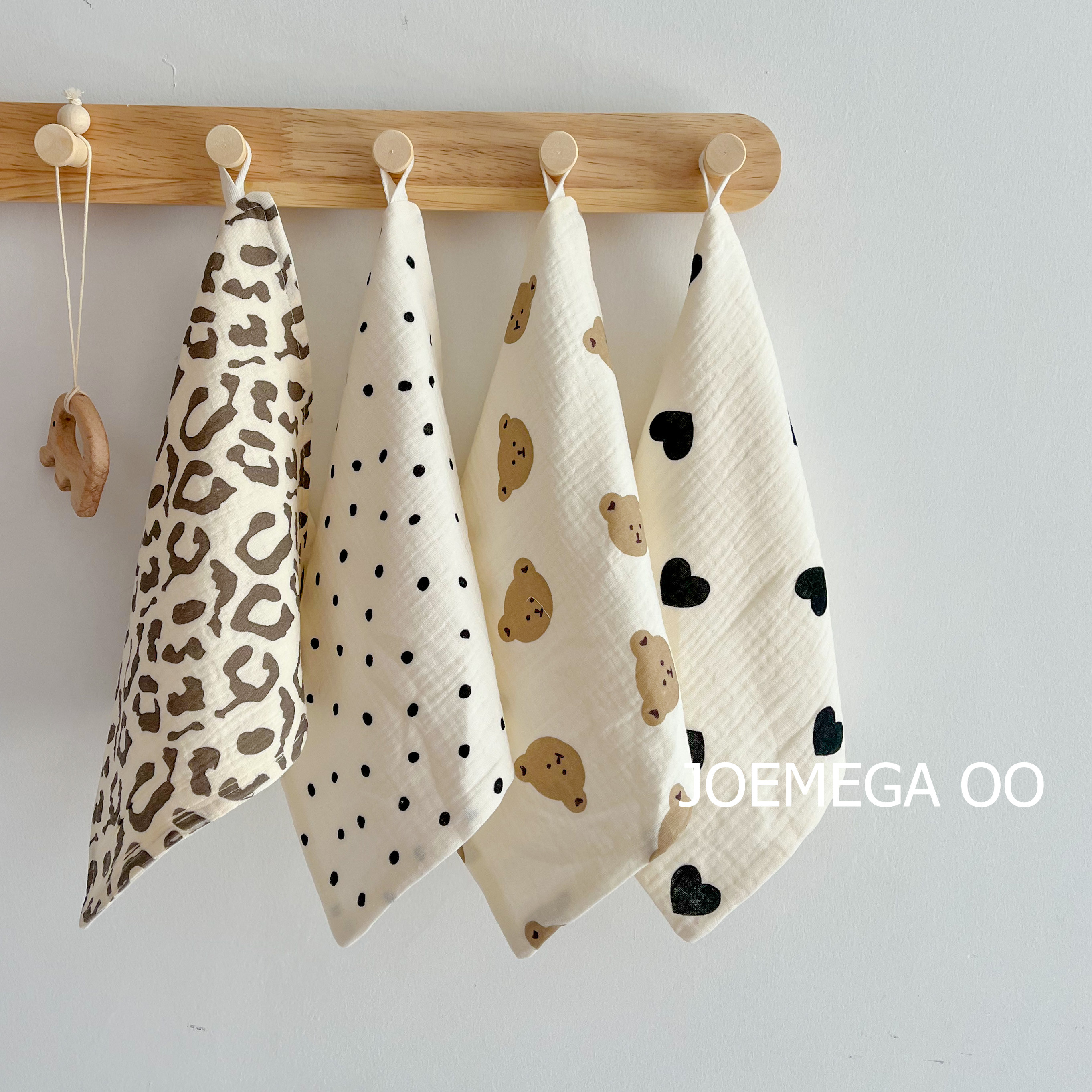 ins可爱宝宝小方巾A类纯棉纱透气薄款新生婴儿口水巾枕巾拍嗝巾