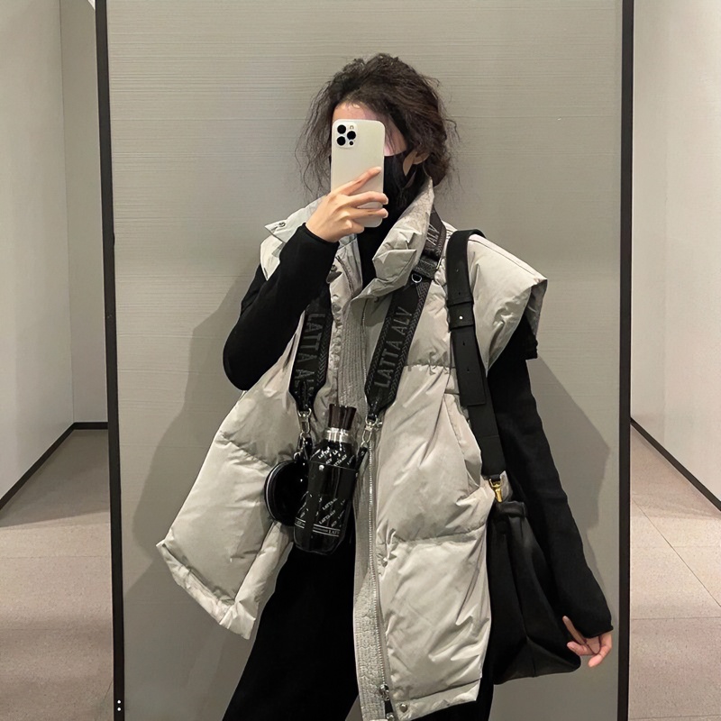 秋冬新款羽绒服马甲女学院风洋气马夹背心网红坎肩外套棉衣时尚款