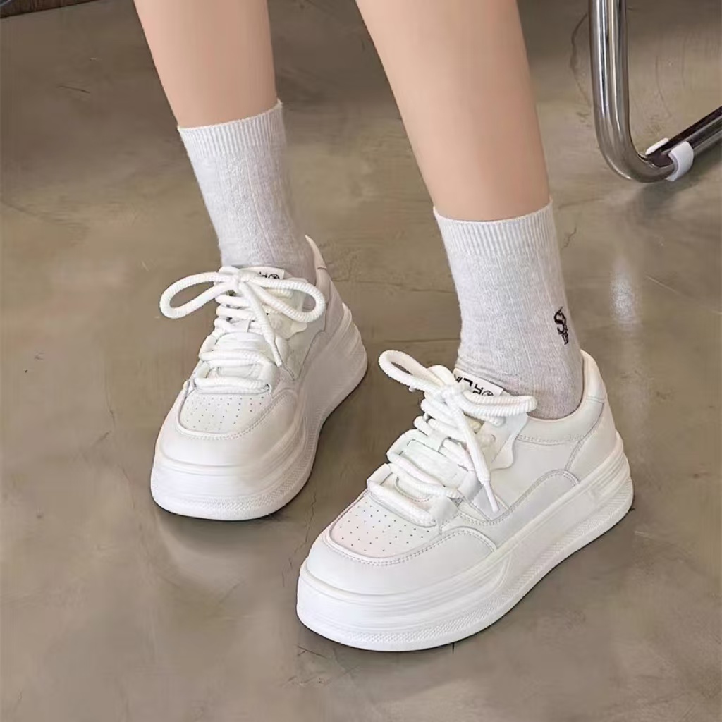 CL9633  米色   时尚软底百搭圆头浅口系带女小白鞋