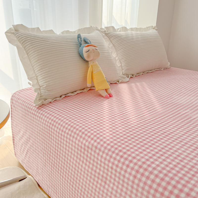 黛圣婕2023新款牛奶绒床单加厚加绒少女奶油色系格子枕套床单