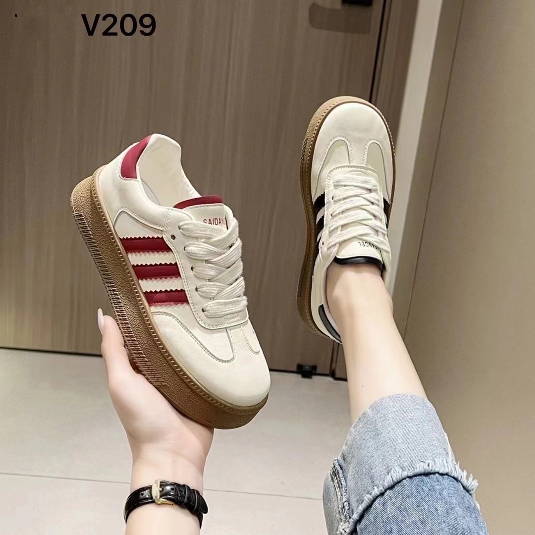 爆款夏女款2024新款夏款平底板鞋休闲百搭薄款洋气学生女鞋v209