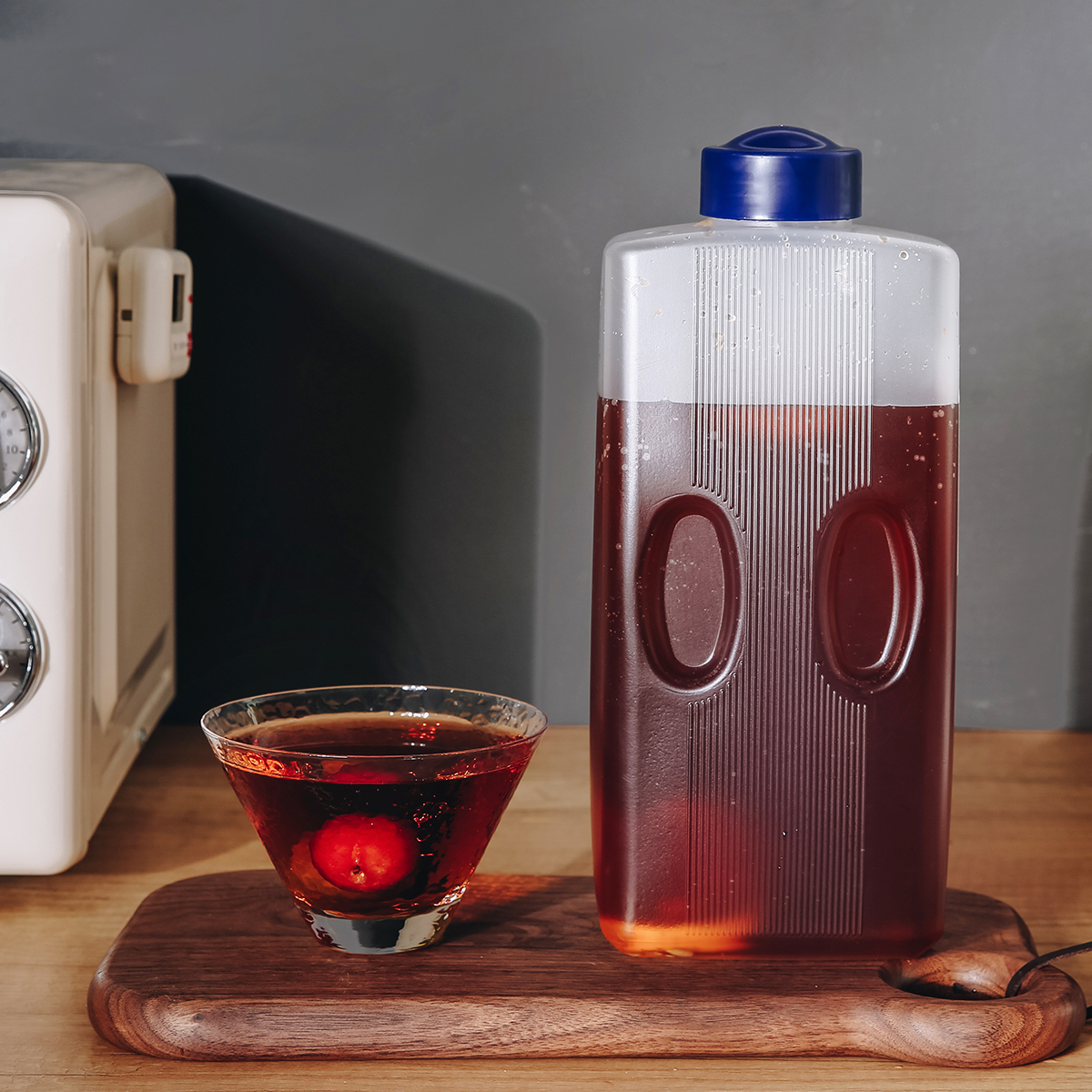 日本进口冰箱冷水壶家用耐高温凉水壶大容量水果茶冷泡瓶饮料扎壶