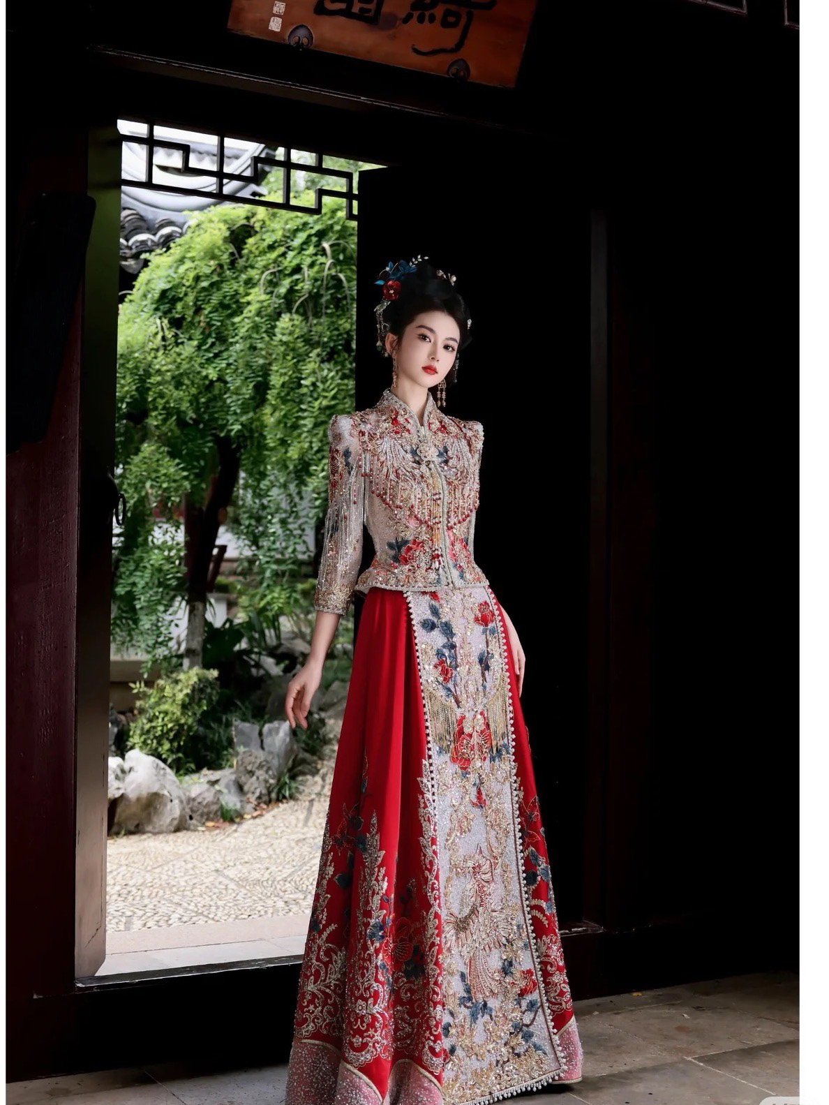 奢华高级感秀禾服中式新娘结婚2025新款撞色流苏龙凤褂凤冠霞帔女