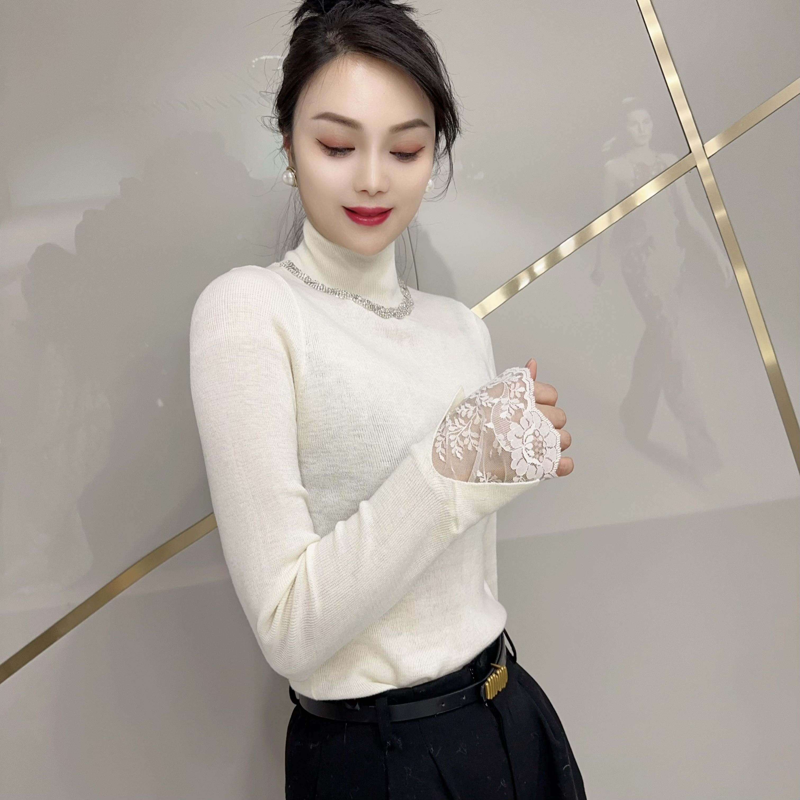 时尚仙女水钻蕾丝喇叭袖修身内搭针织毛衣百搭