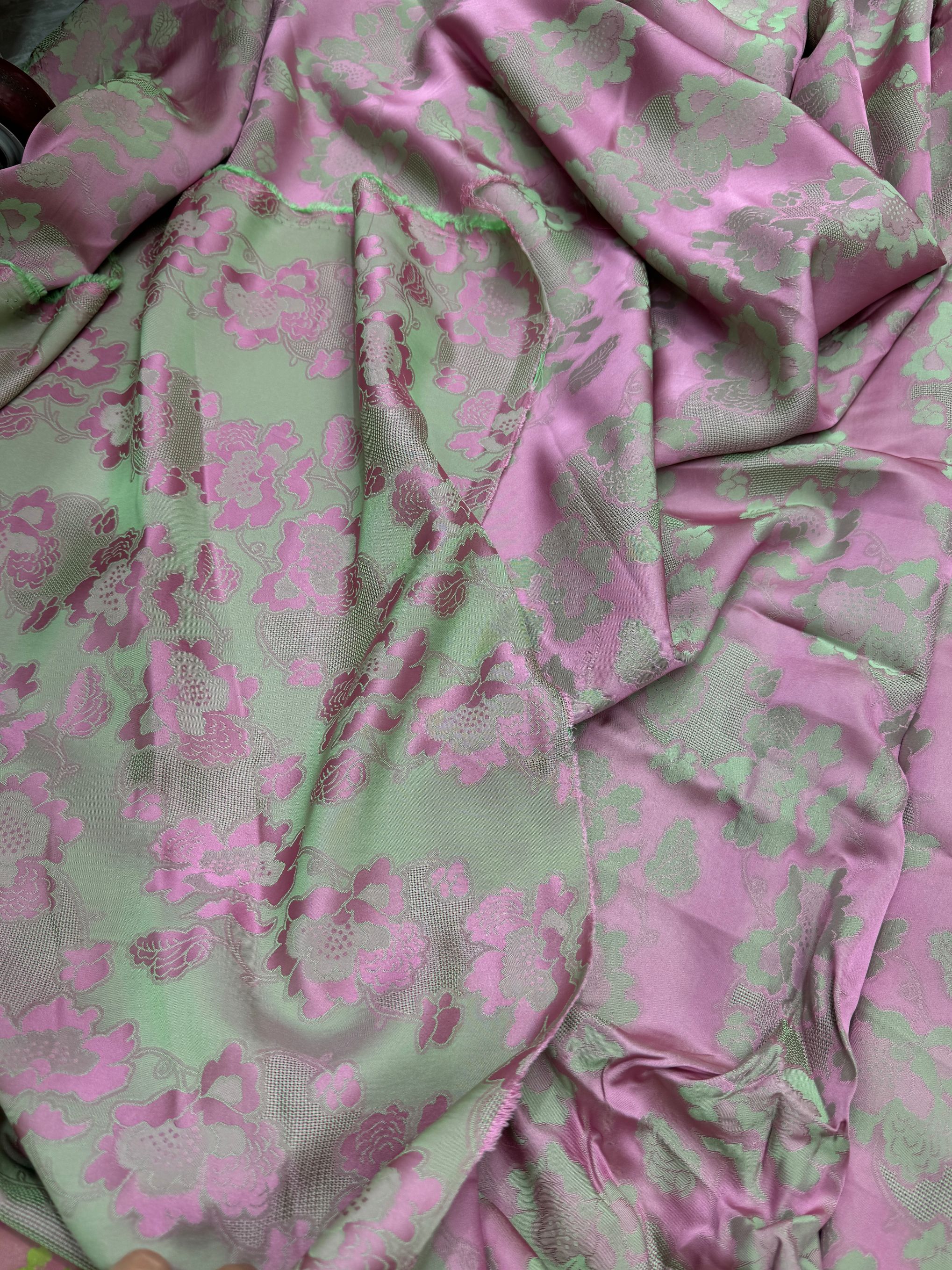 2号 印花缎面里布 针梭织 风衣面料（不支持7天无理由退换）