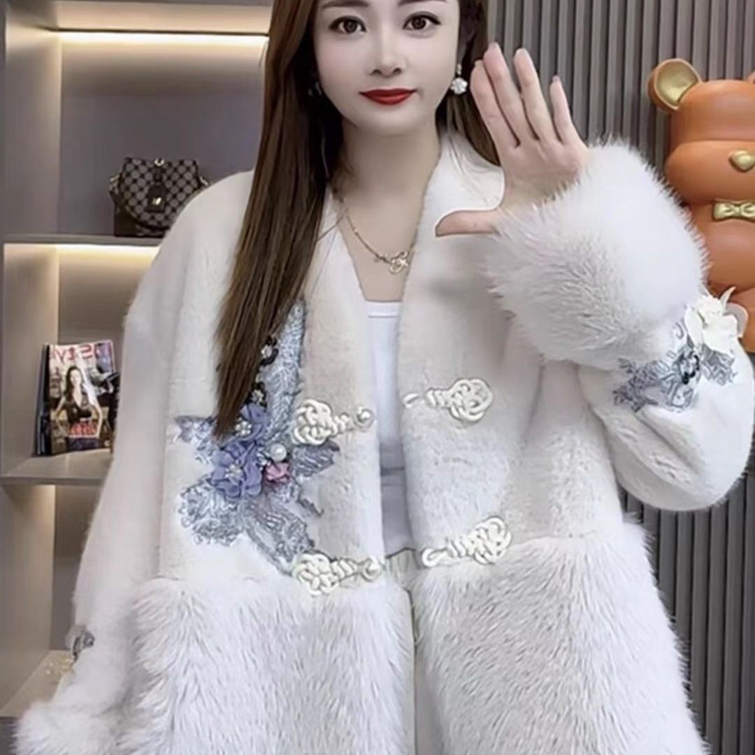 2023抖音冬季新款重工洋气国风气质仿皮时尚外套毛毛加厚美拉德