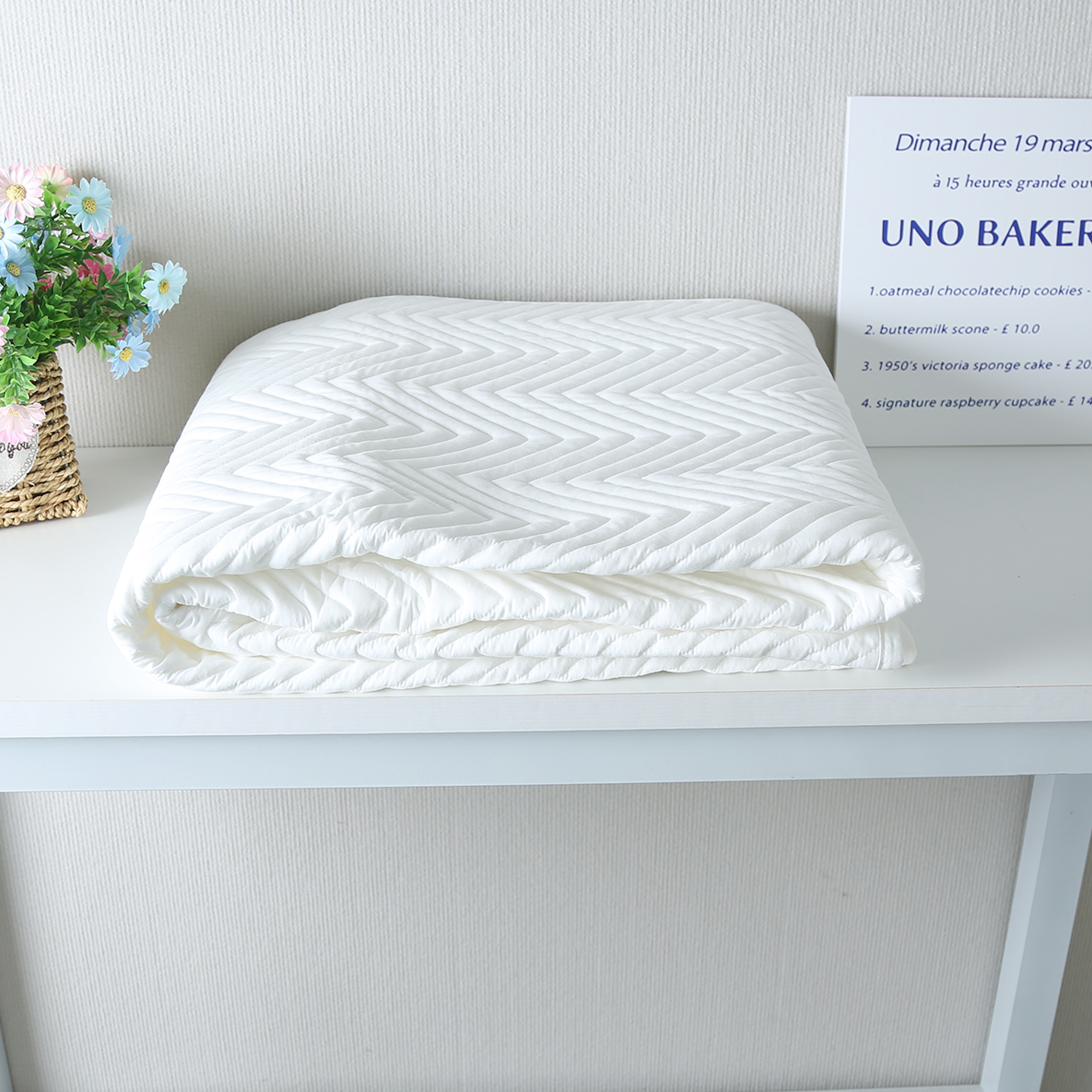 时尚透气纯色家居酒店薄款多用途垫子租房宿舍单人床垫软垫1D644