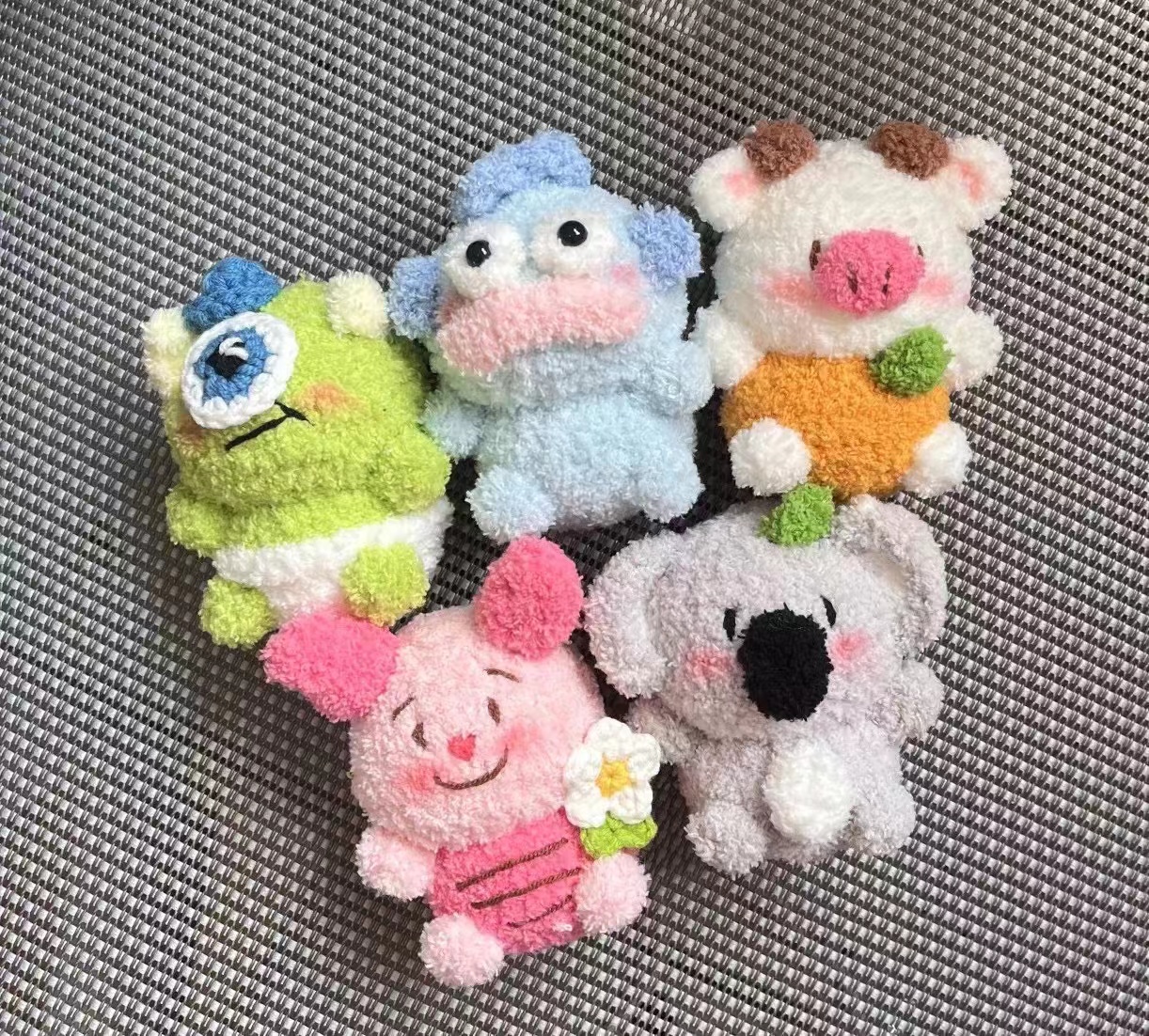 纯手工钩针玩偶车钥匙扣挂件学生通用成品可爱治愈小物件手工钩织