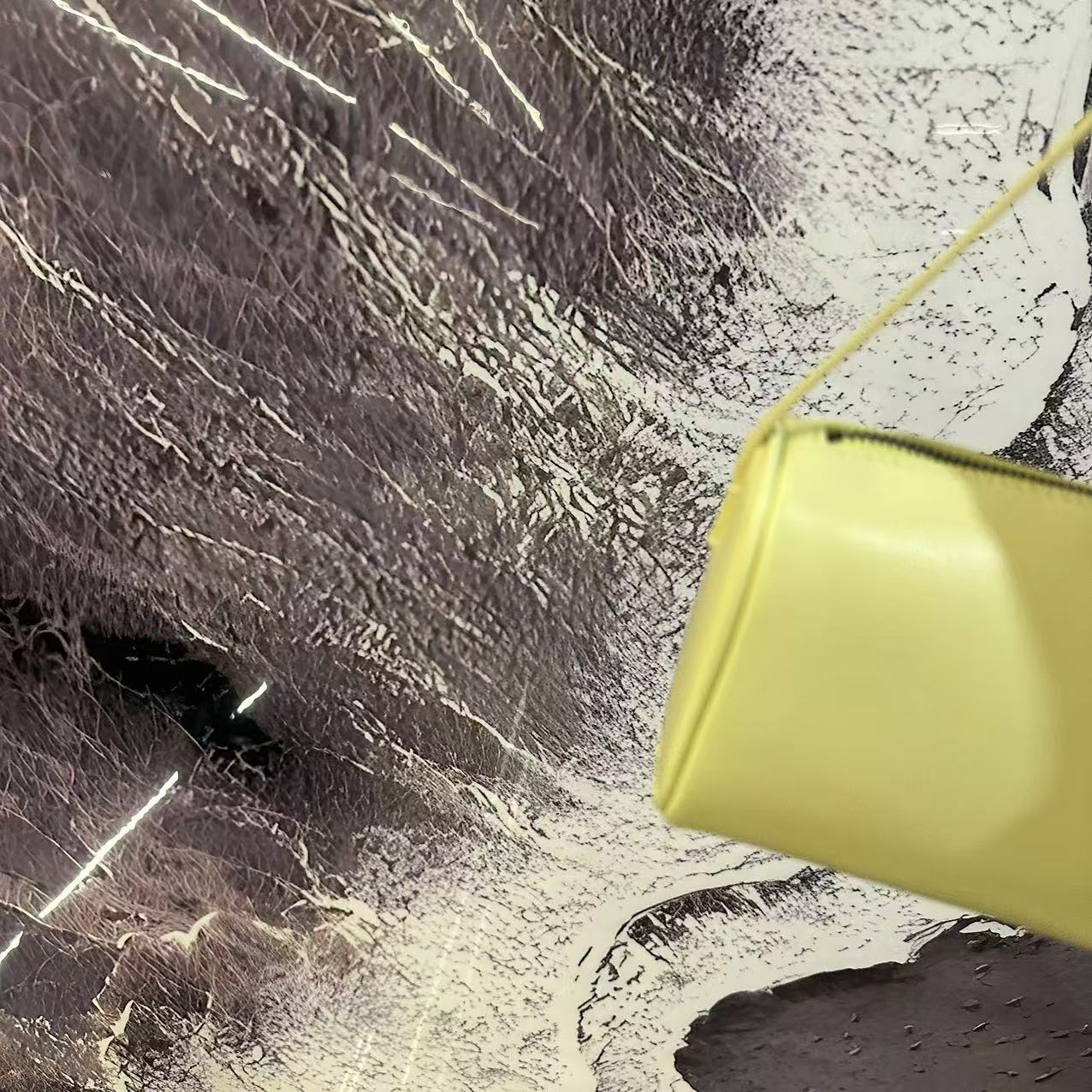 「冷白茶茶」铅笔迷你斜挎包