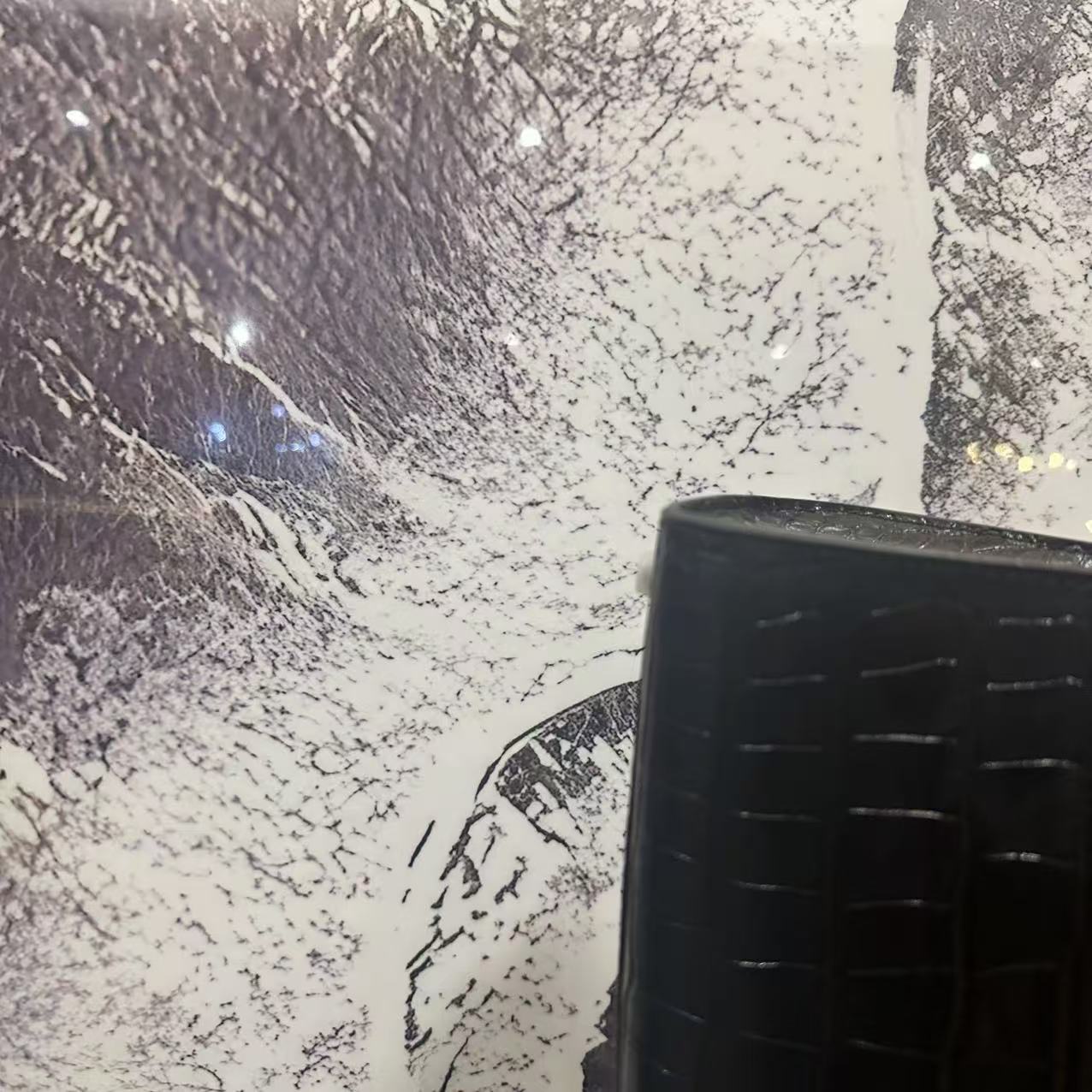 「如绵云朵」纹路银扣斜挎包