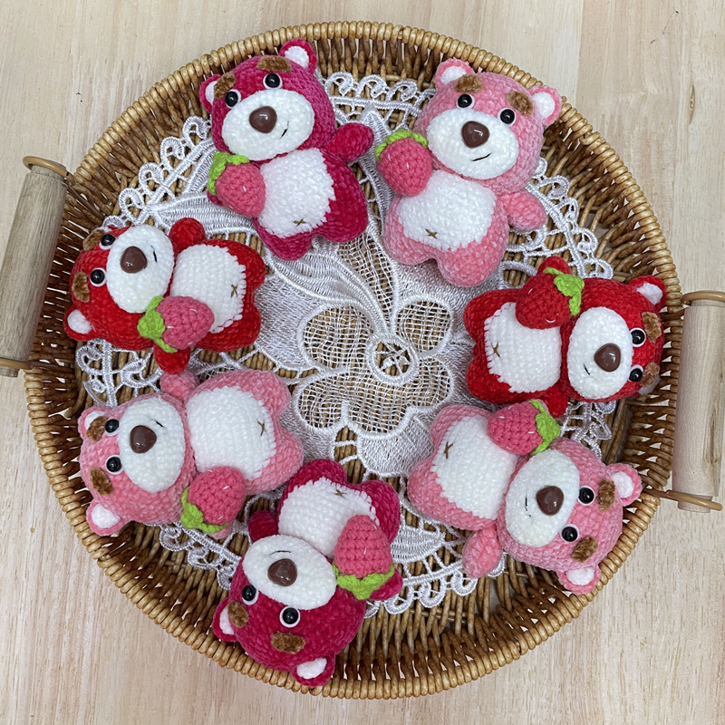 [真的好手作]手工针织玩偶草莓熊挂件摆件车饰品宝贝包包挂饰宝贝