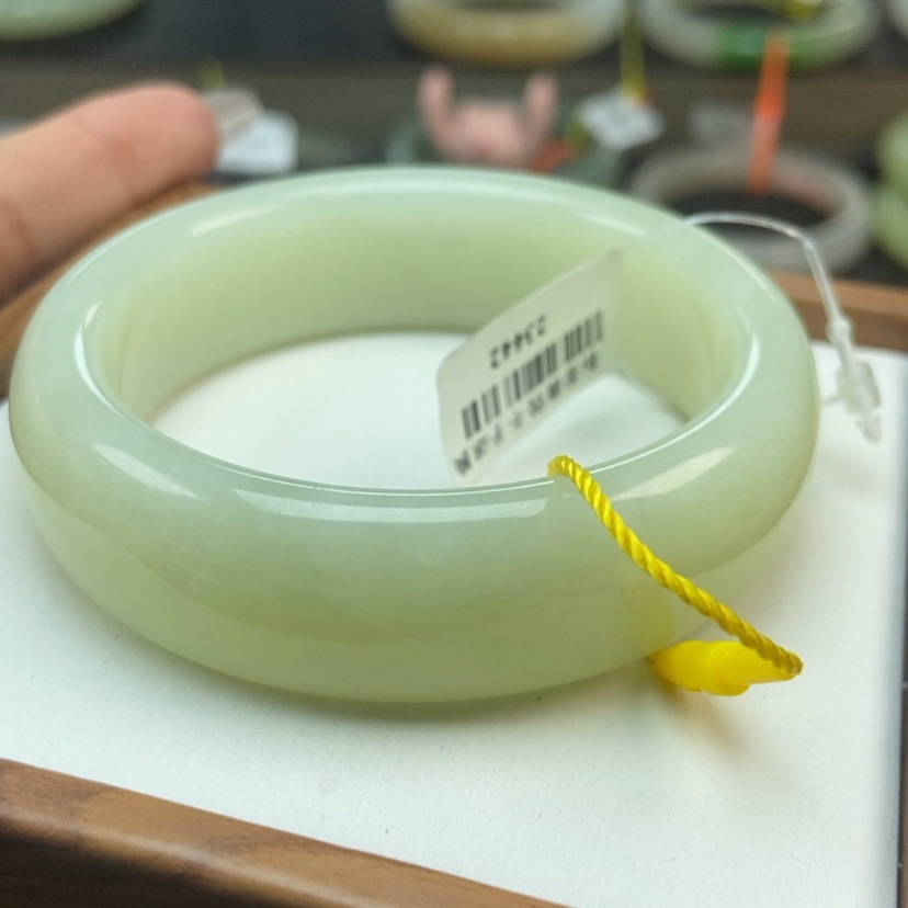 【闪购商品】和田玉手镯未镶嵌h****a55.5纹