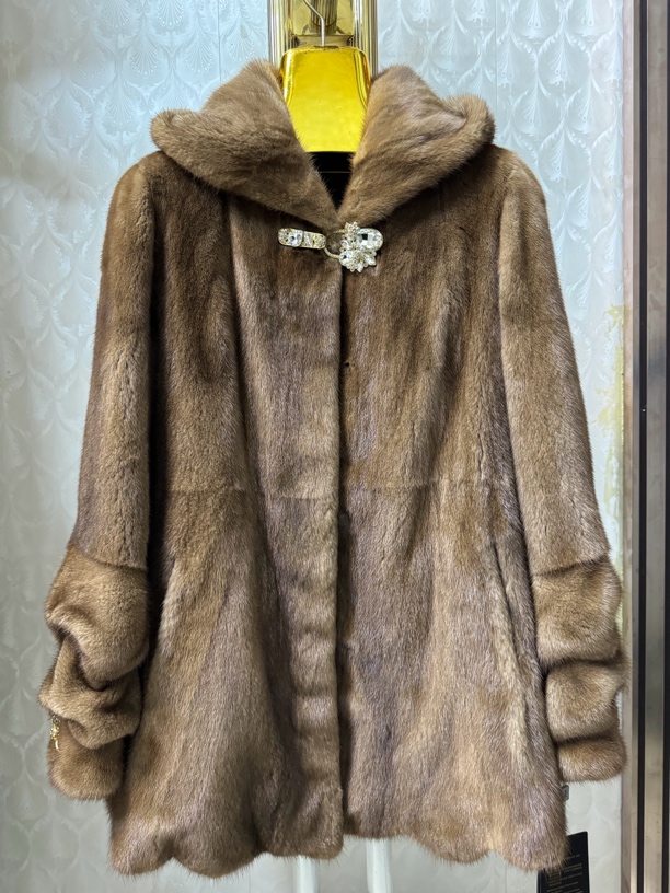  外套超美 125斤内穿 实物以直播间为准 支持退货