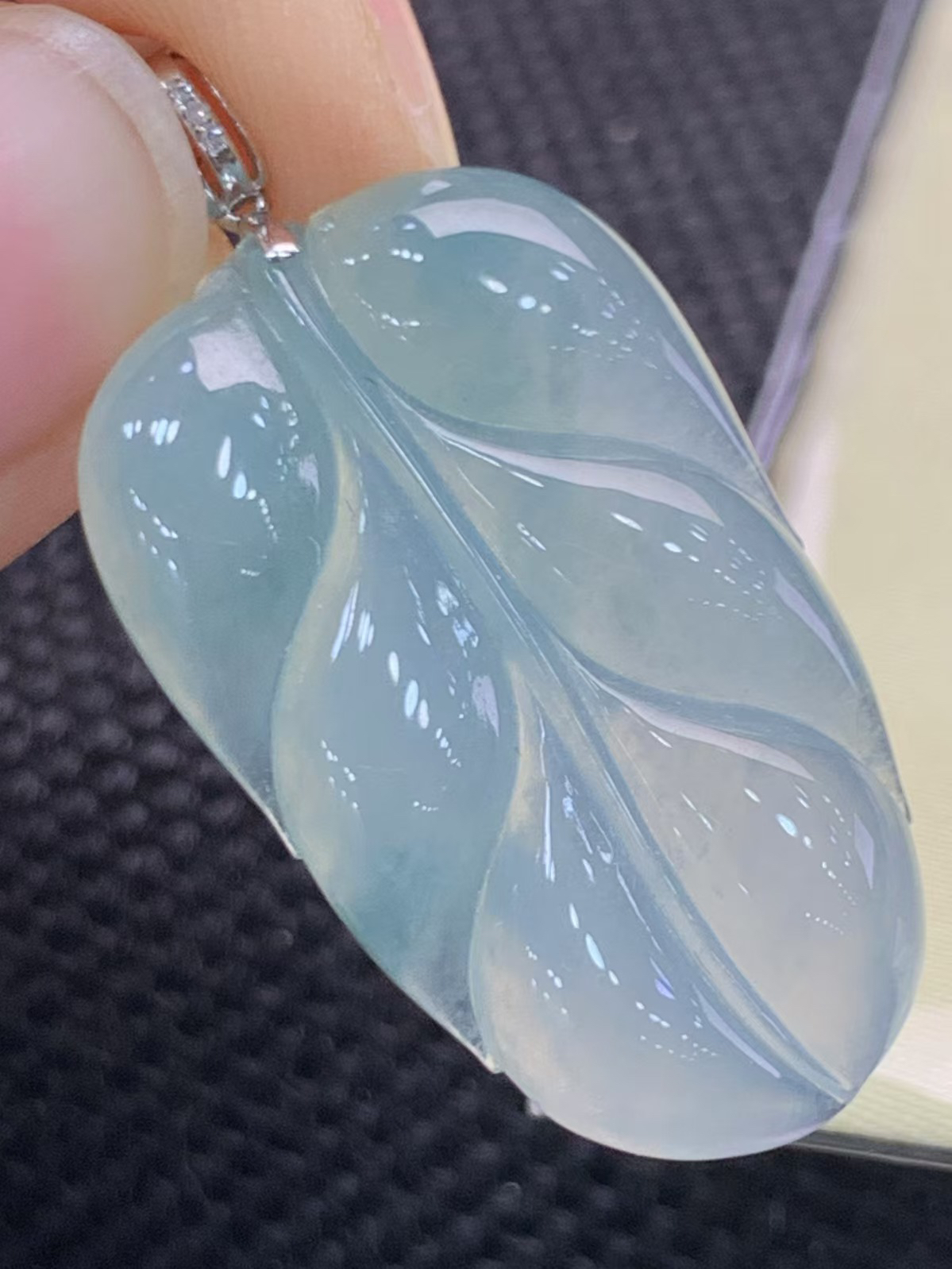 18k天然缅甸翡翠冰透树叶