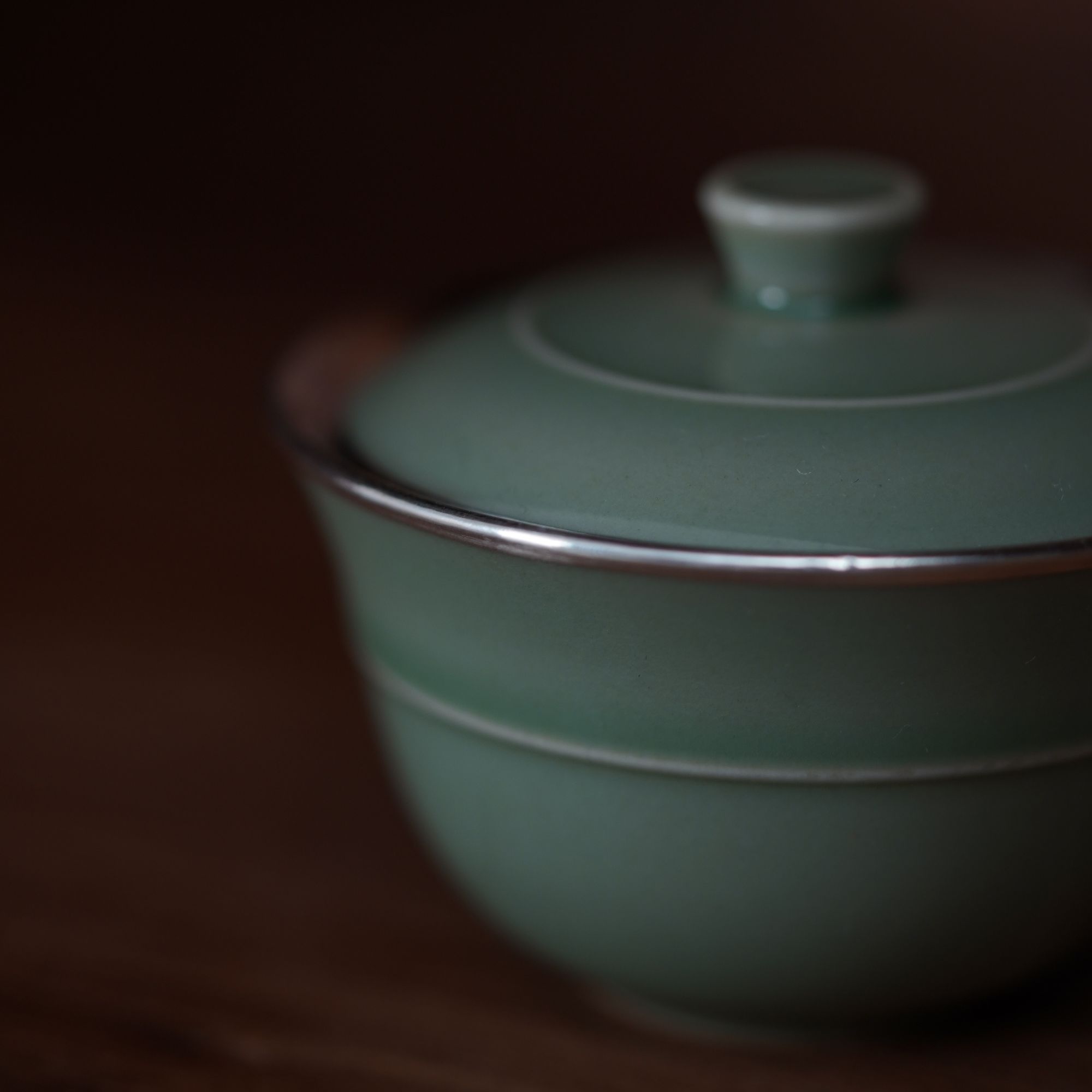 当代 景德镇青瓷小盖碗复古陶瓷纯手工中式主人杯全手工瓷包银