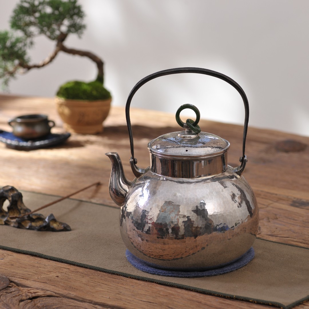 月桐简约铁把提梁壶烧水纯手工煮水锤纹复古金属茶器具宋风收藏
