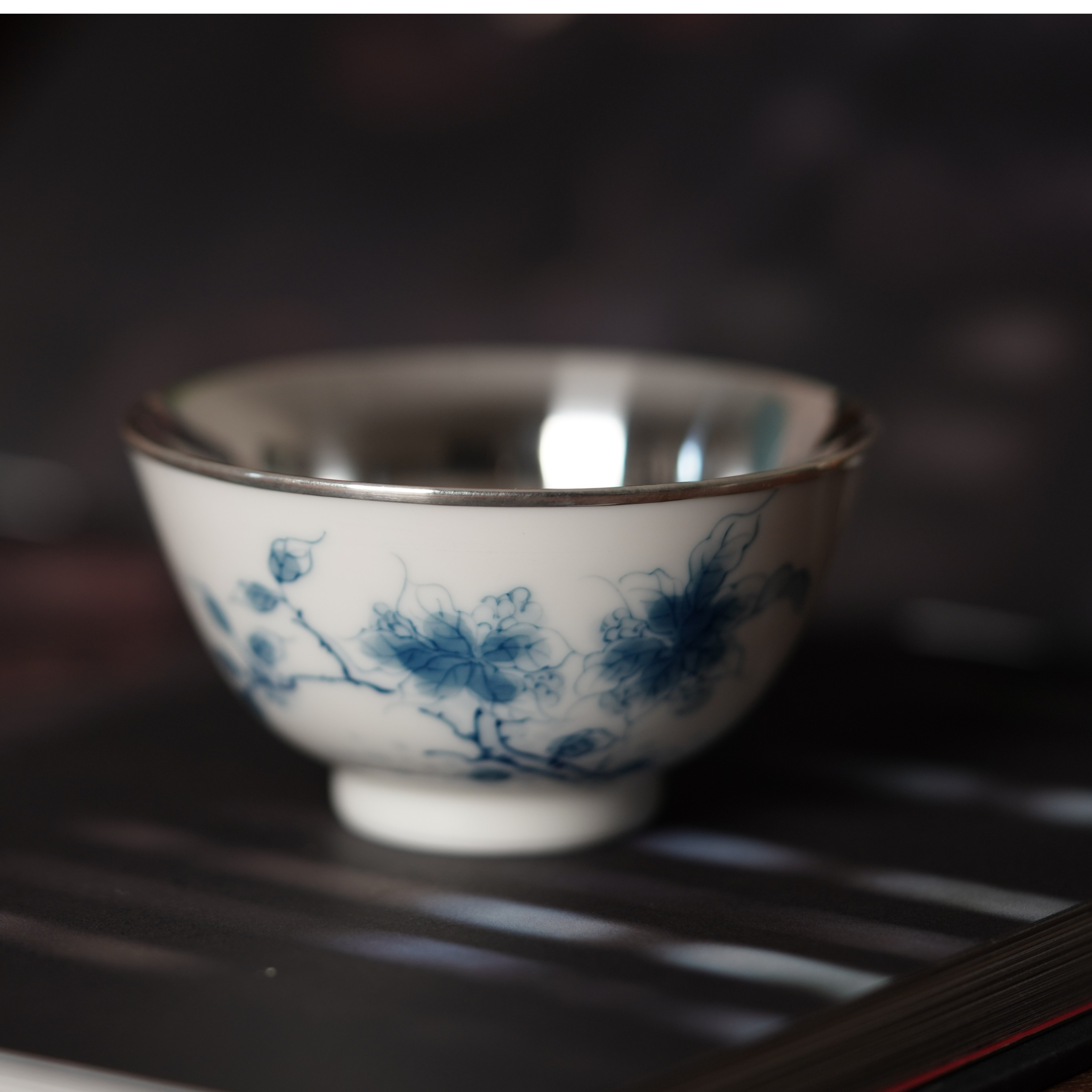 萍踪雅歌书杯主人杯复古家用纯手工青花斗笠杯白瓷999足银瓷包银