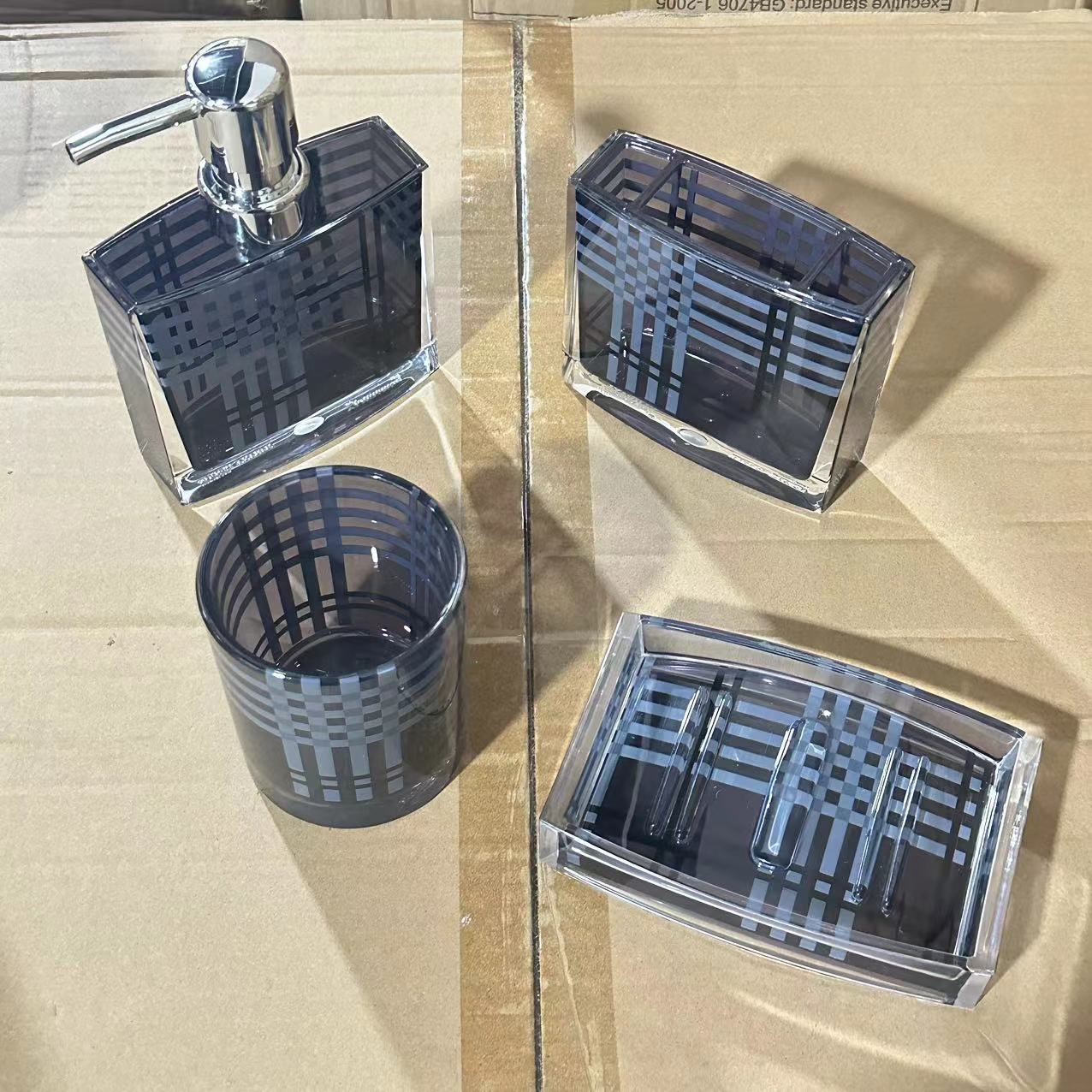 家用卫生间牙刷牙膏收纳盒漱口杯四件套