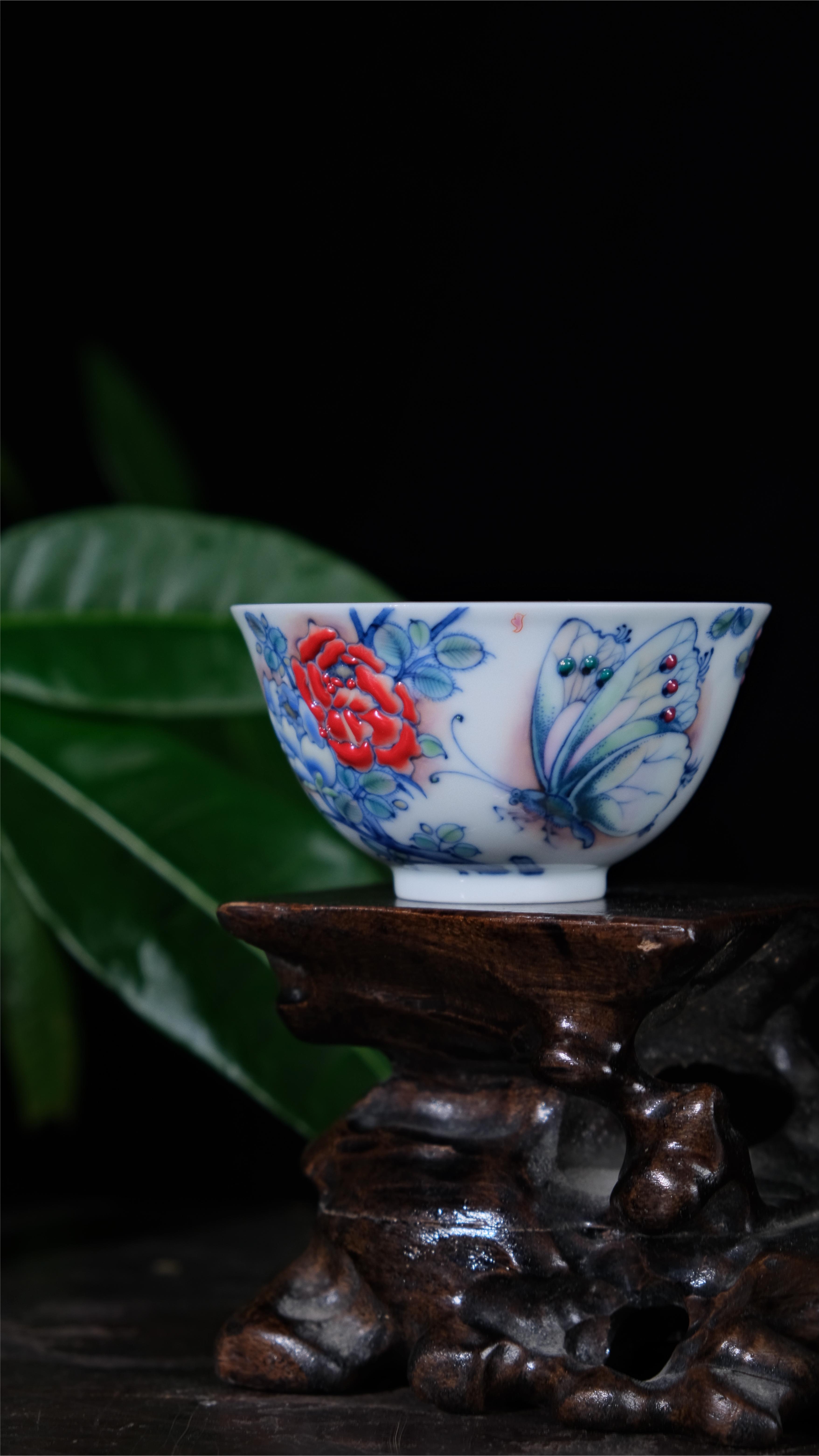 【器度甄选】六逸堂 青花斗彩 蝶恋花品茗杯