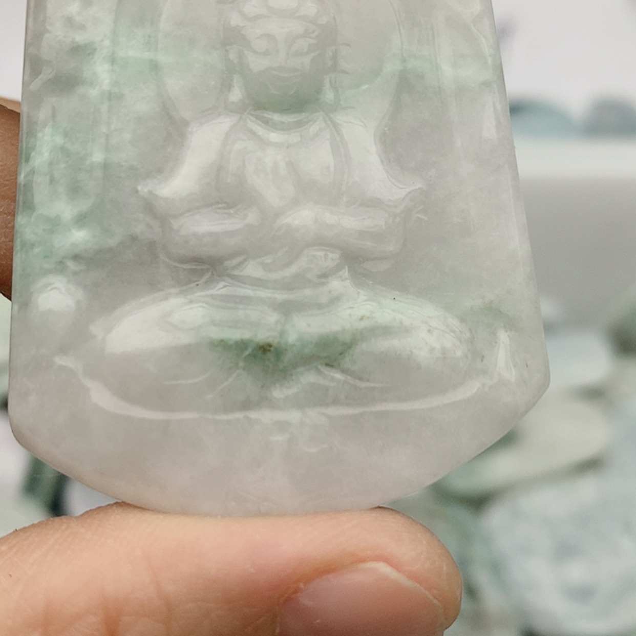 【闪购商品】翡翠颈饰未镶嵌情*