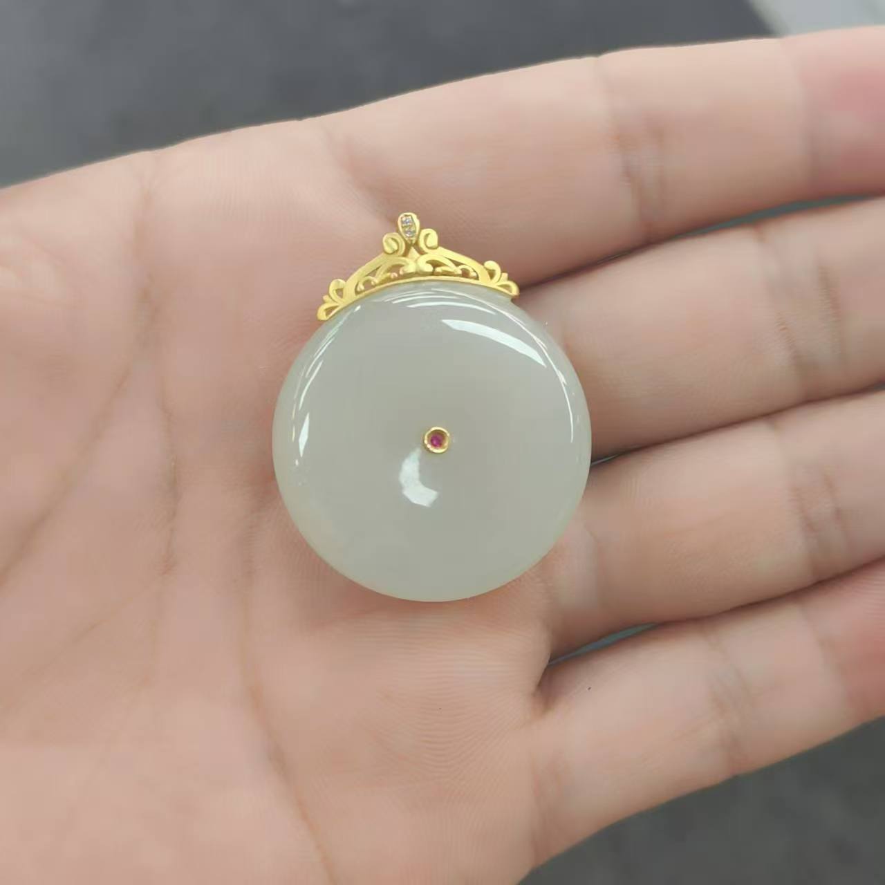 凰一品  和田玉吊坠18k