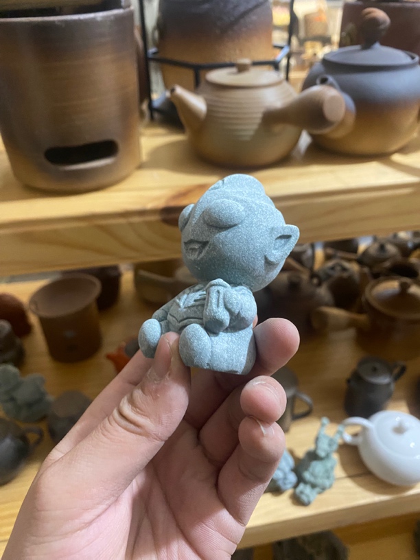 青砂石坐立奥特曼茶玩摆件鱼缸摆件实心石头摆件