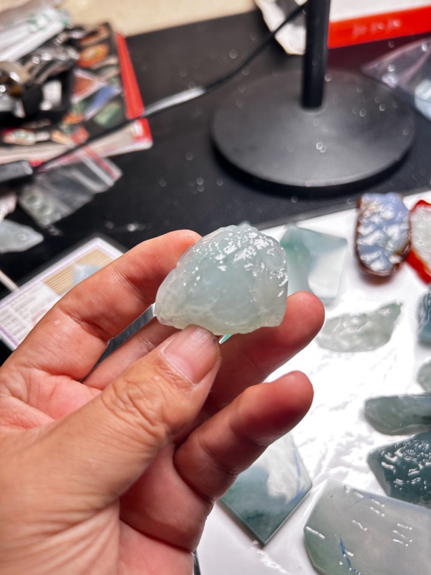 缅甸天然翡翠 冰飘花