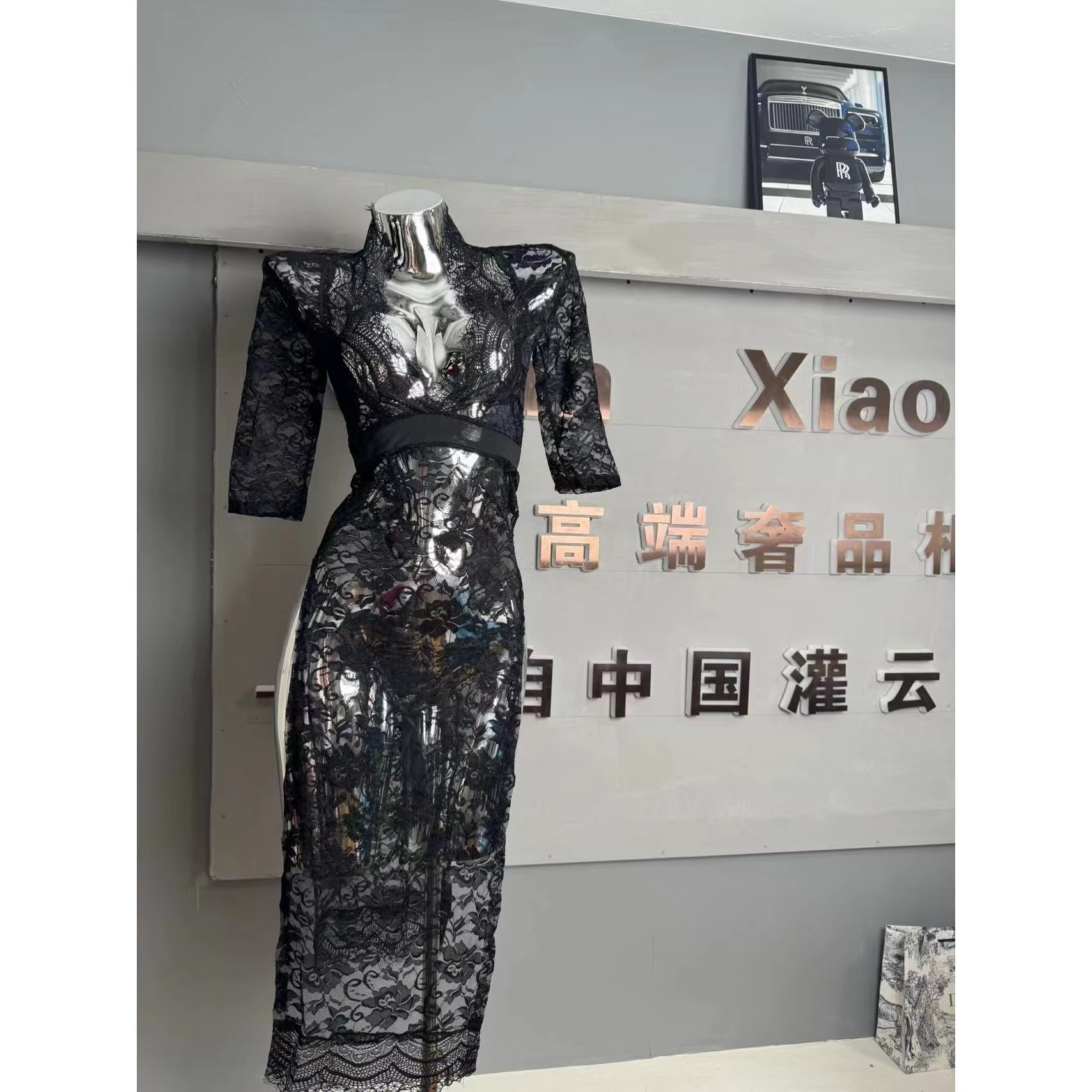 刘掰掰【黑色心事】2025网显瘦长款时尚风提花复古修身气质旗袍设计