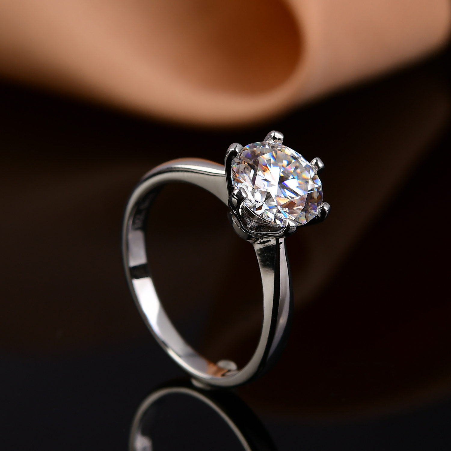   【带专柜礼盒】经典百搭周家皇冠0.5ct女戒