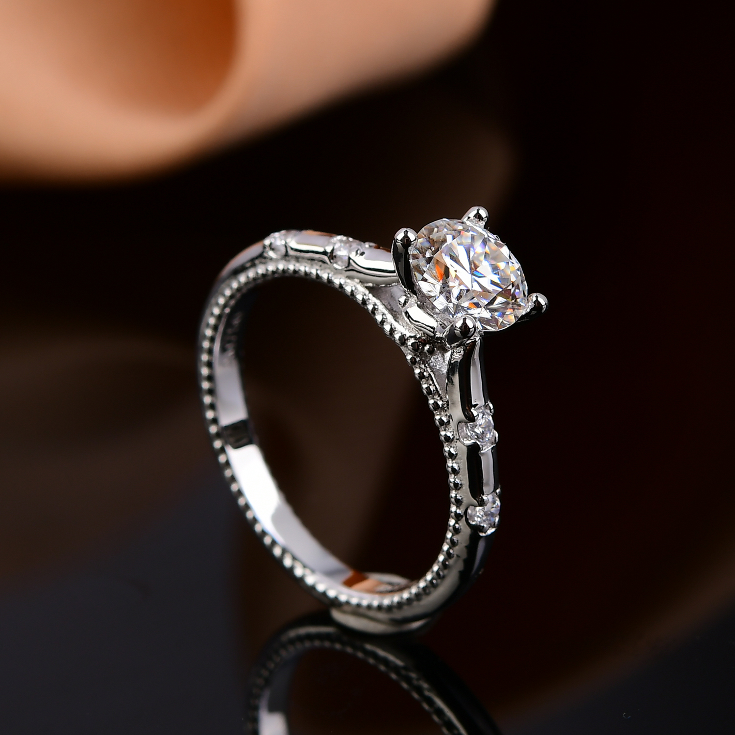 【带专柜礼盒】轻奢女王海棠0.5ct女戒